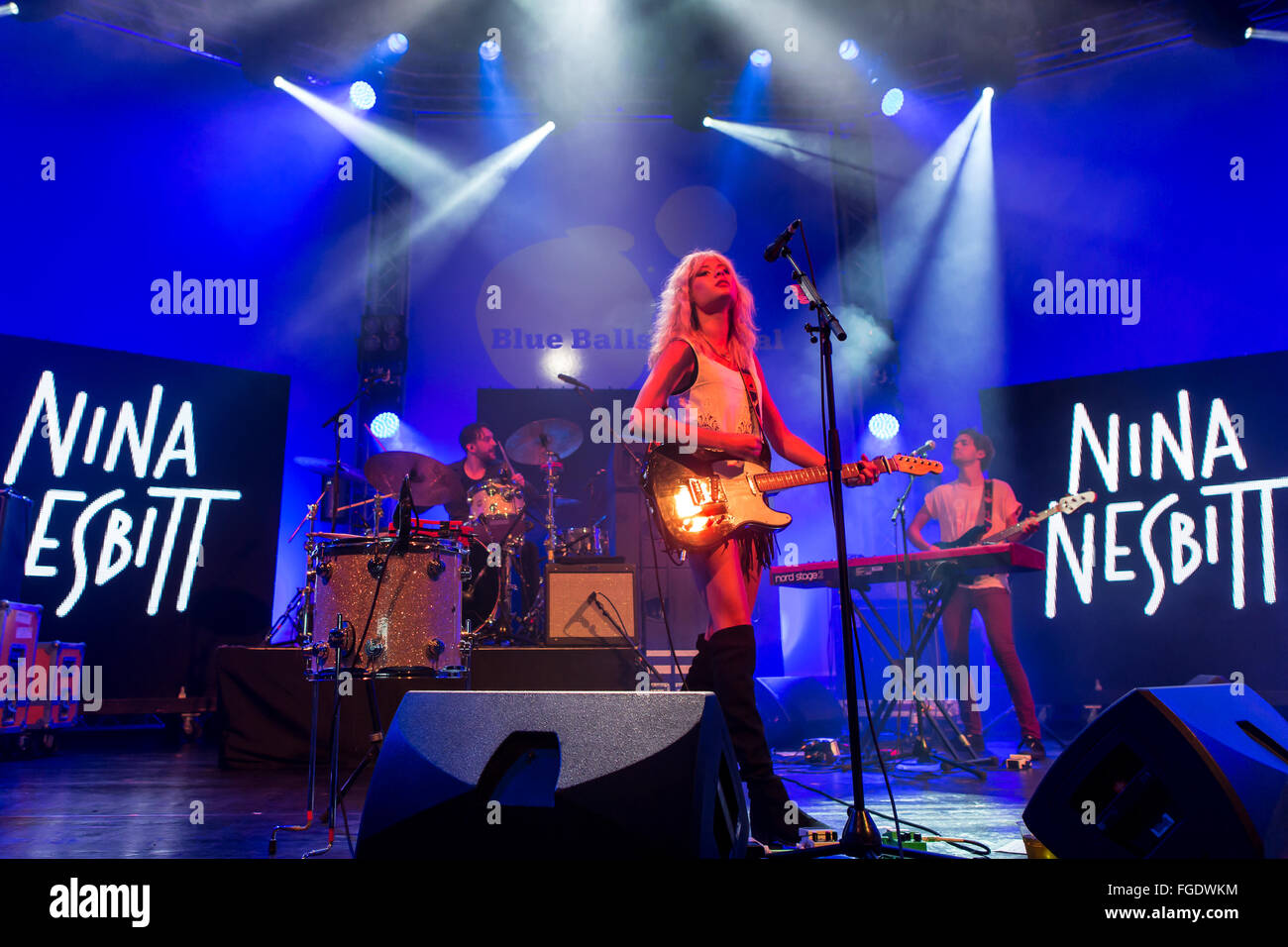 Nina nesbitt musician hi-res stock photography and images - Alamy