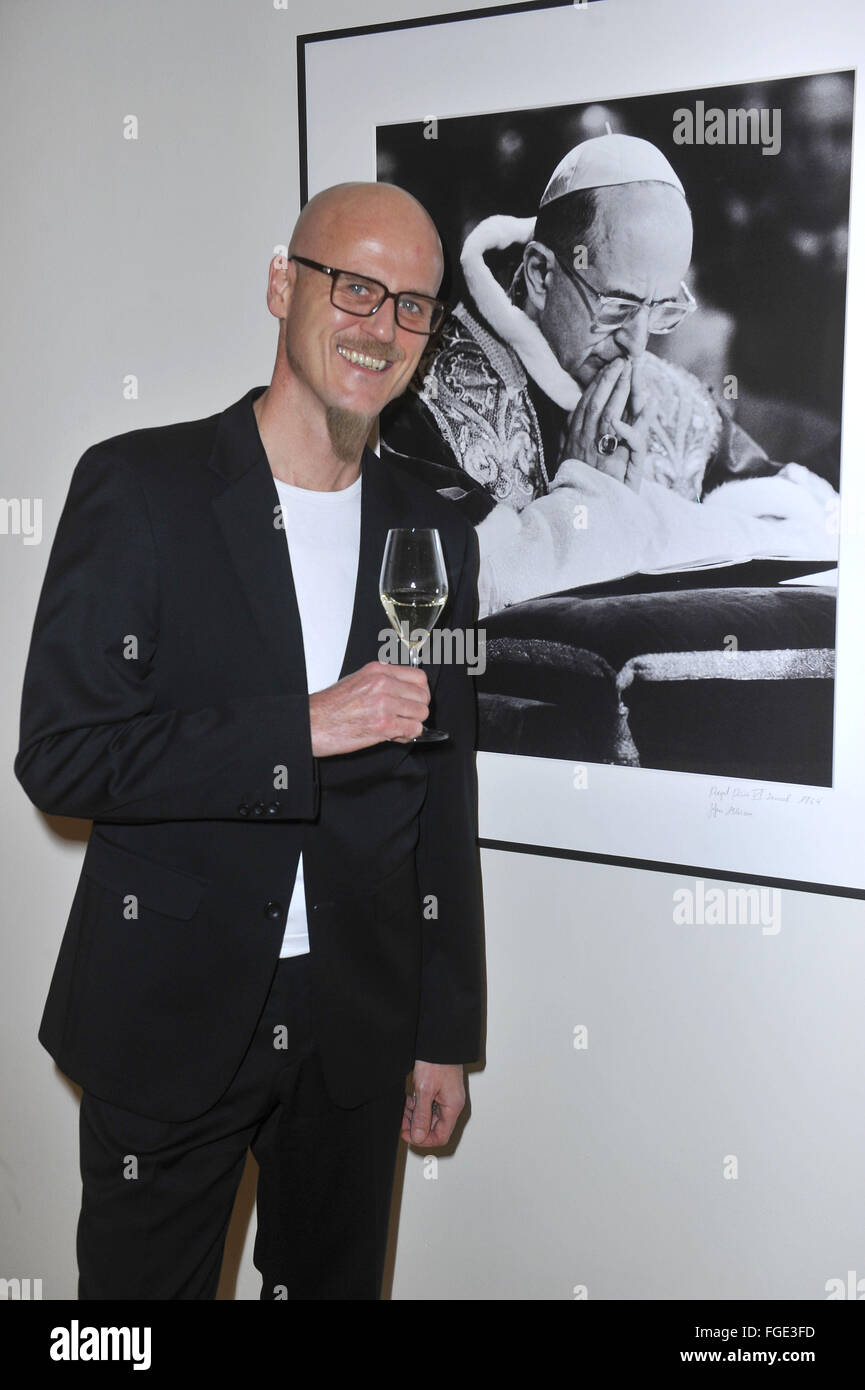 Opening day of the exhibition 'Als Bilder noch bewegten' by Jochen Blume at Hotel Adlon  Featuring: Ralf Zacherl Where: Berlin, Germany When: 13 Jan 2016 Stock Photo