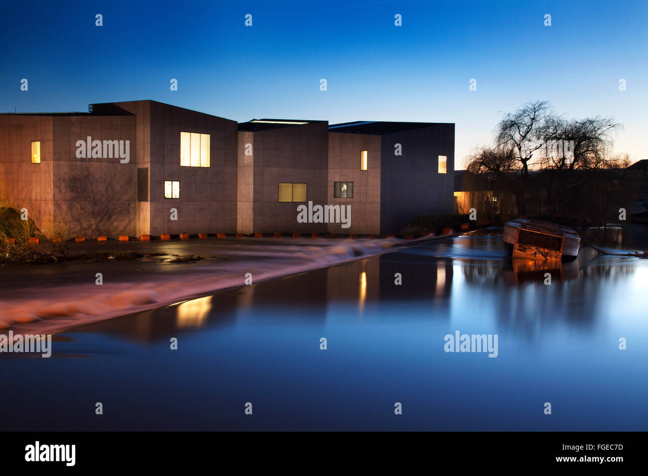 The Hepworth Gallery at Dusk Wakefield West Yorkshire England Stock