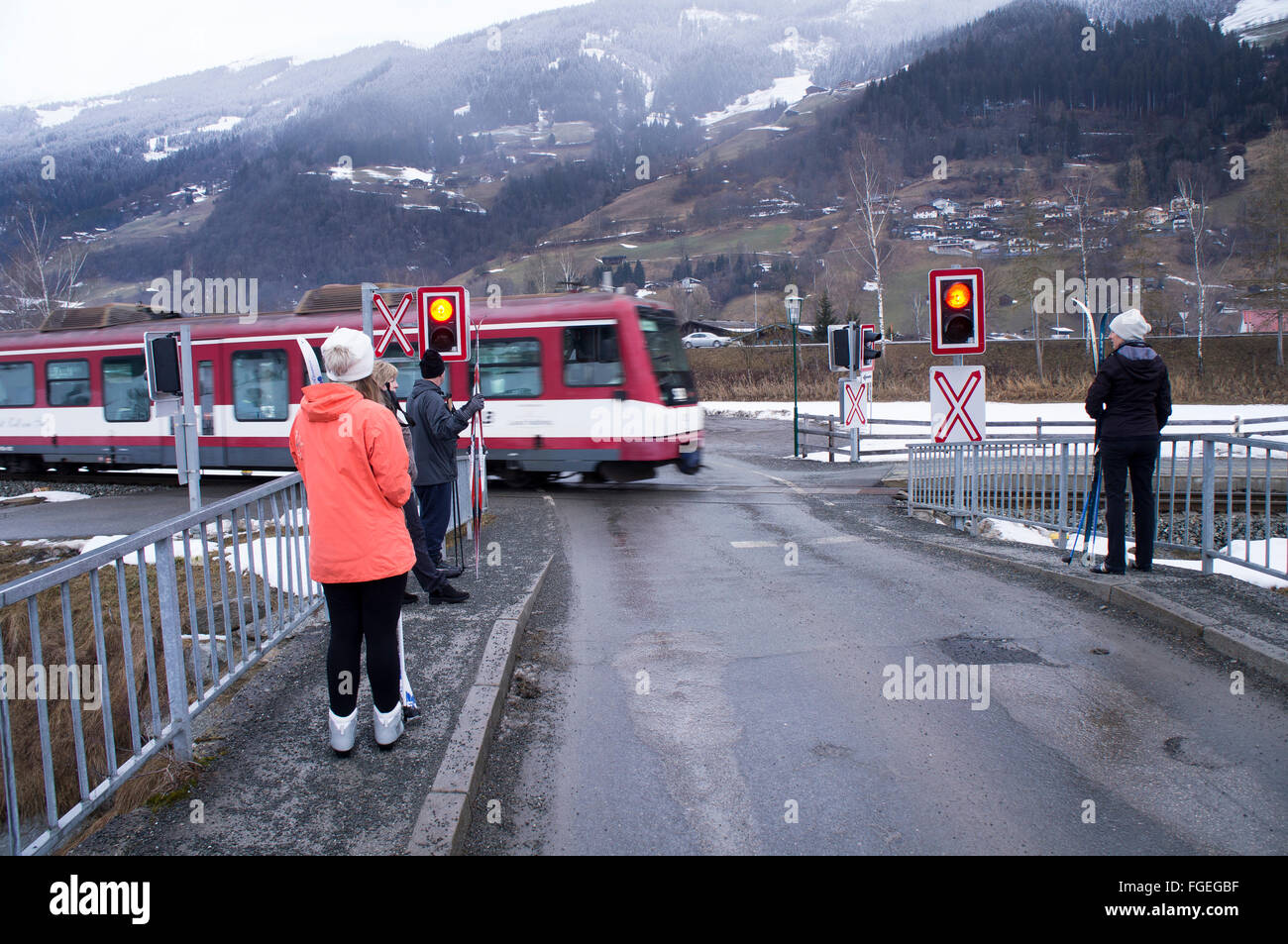 SLB Pinzgauer Lokalbahn, narrowgauge railway, level cr