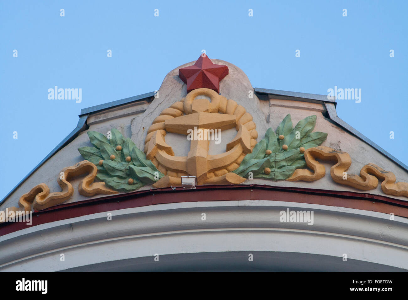 Communist red star and anchor on a Stalinist apartment block on Vana-Posti Street, Tallinn, Estonia Stock Photo