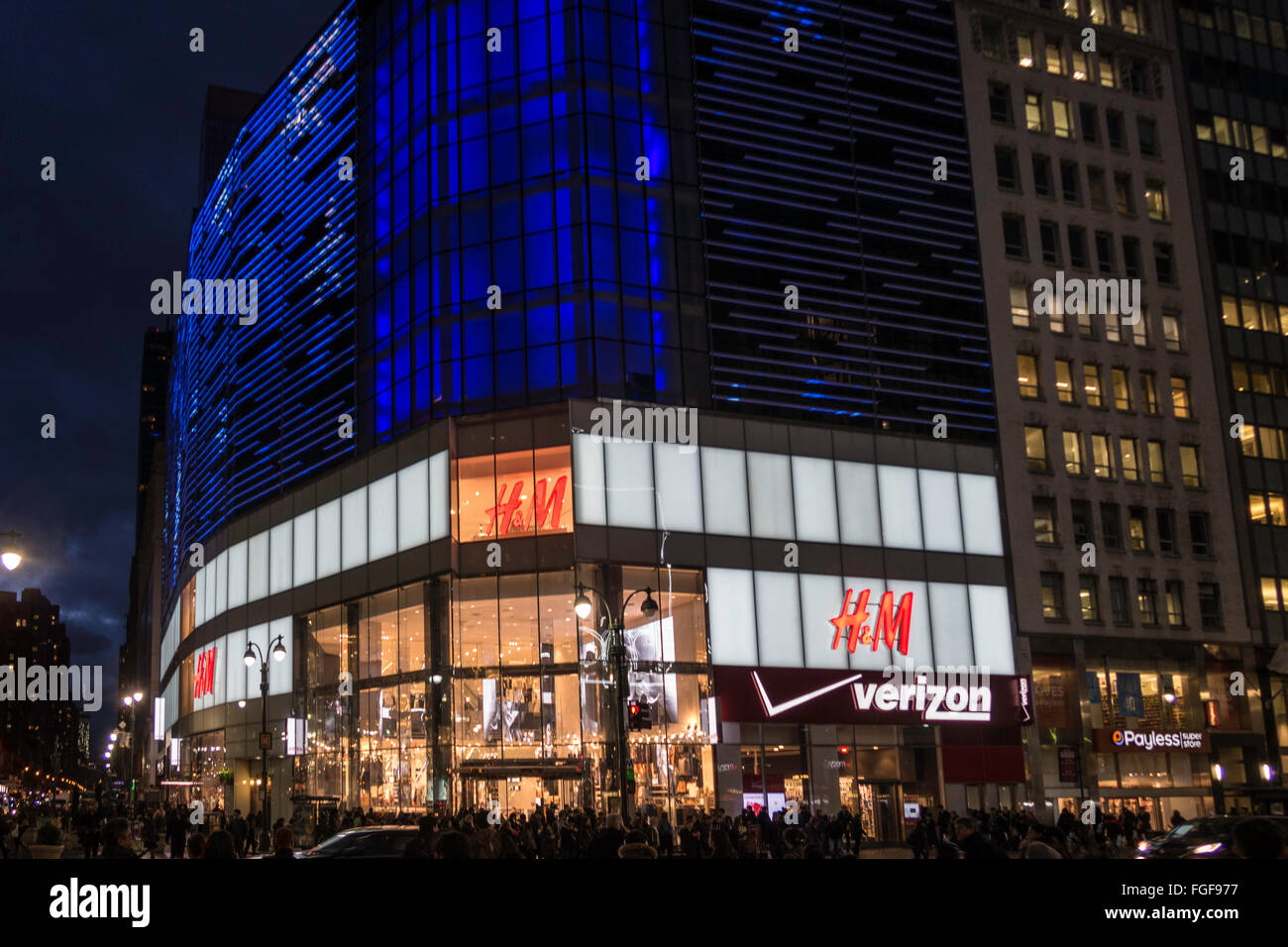 H&M Electronic Billboards Light Up Herald Square at Night, NYC, USA Stock  Photo - Alamy