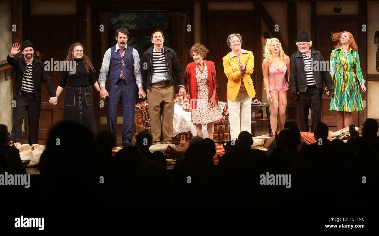 Opening night for Noises Off at the American Airlines Theatre - Curtain Call.  Featuring: Rob McClure, Tracee Chimo, David Furr, Campbell Scott, Andrea Martin, Jeremy Shamos, Megan Hilty, Daniel Davis, Kate Jennings Grant Where: New York, New York, United States When: 14 Jan 2016 Stock Photo