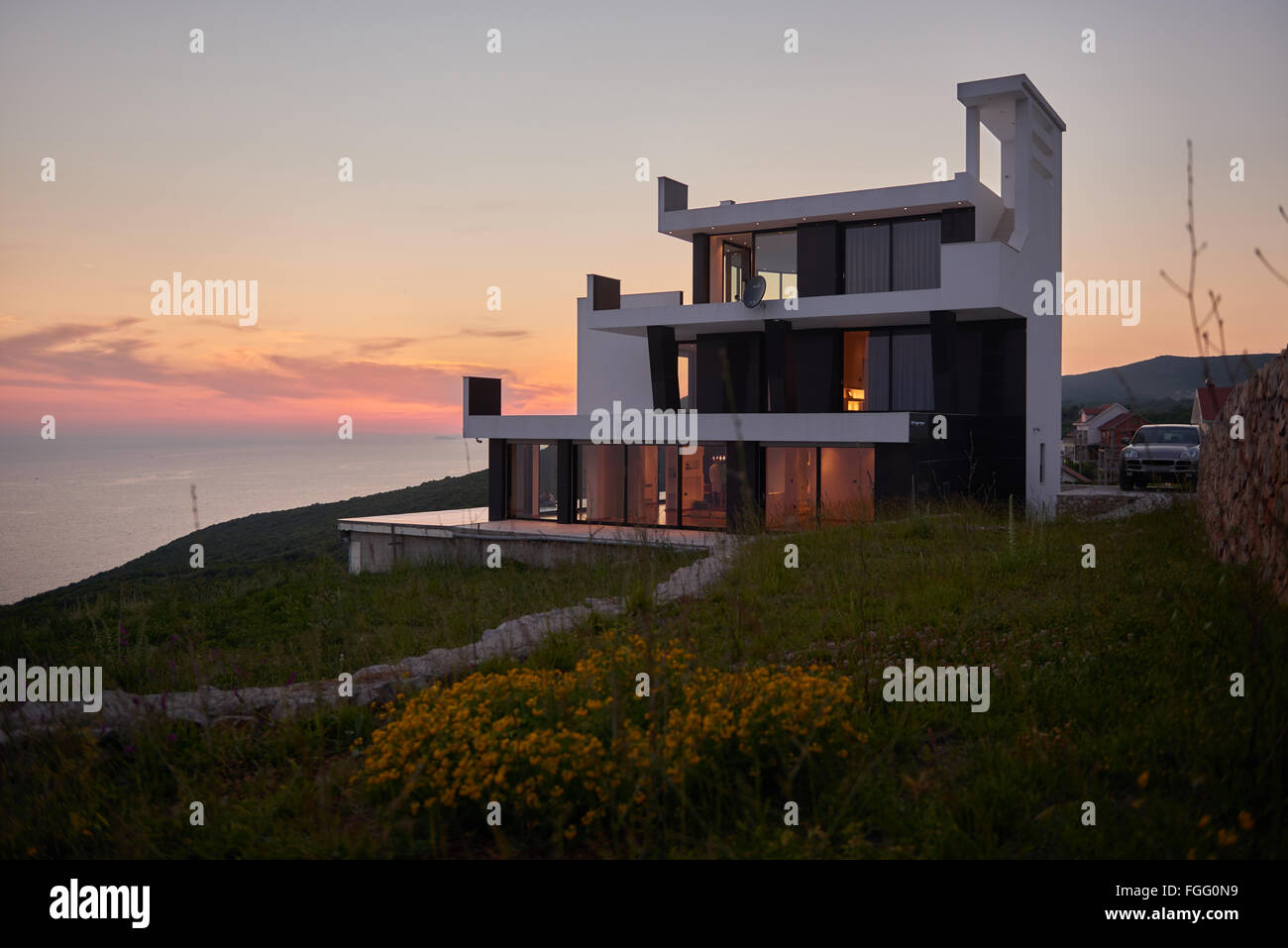 Concrete estate hi-res stock photography and images - Alamy