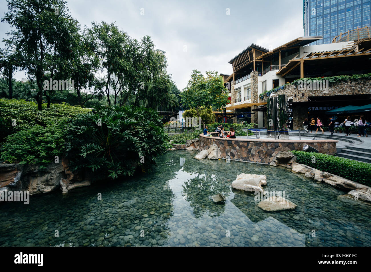 Gardens and skyscrapers at Greenbelt Park, in Ayala, Makati, Metro Manila,  The Philippines Stock Photo - Alamy