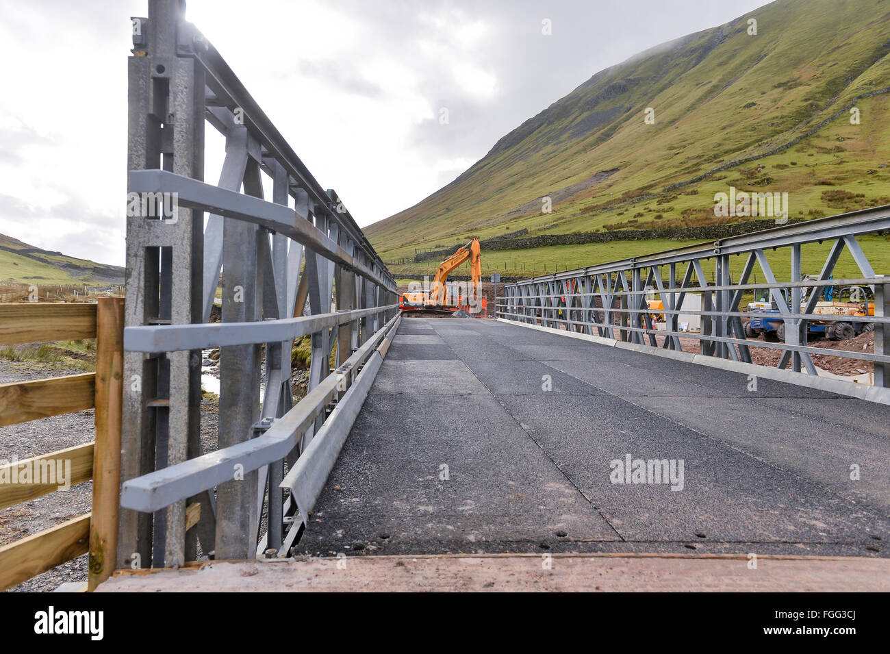Temporary bridging spanning two becks at Dunmail Riase, Thirlmere in the Lake District, Cumbria. Road built after A591 damaged Stock Photo