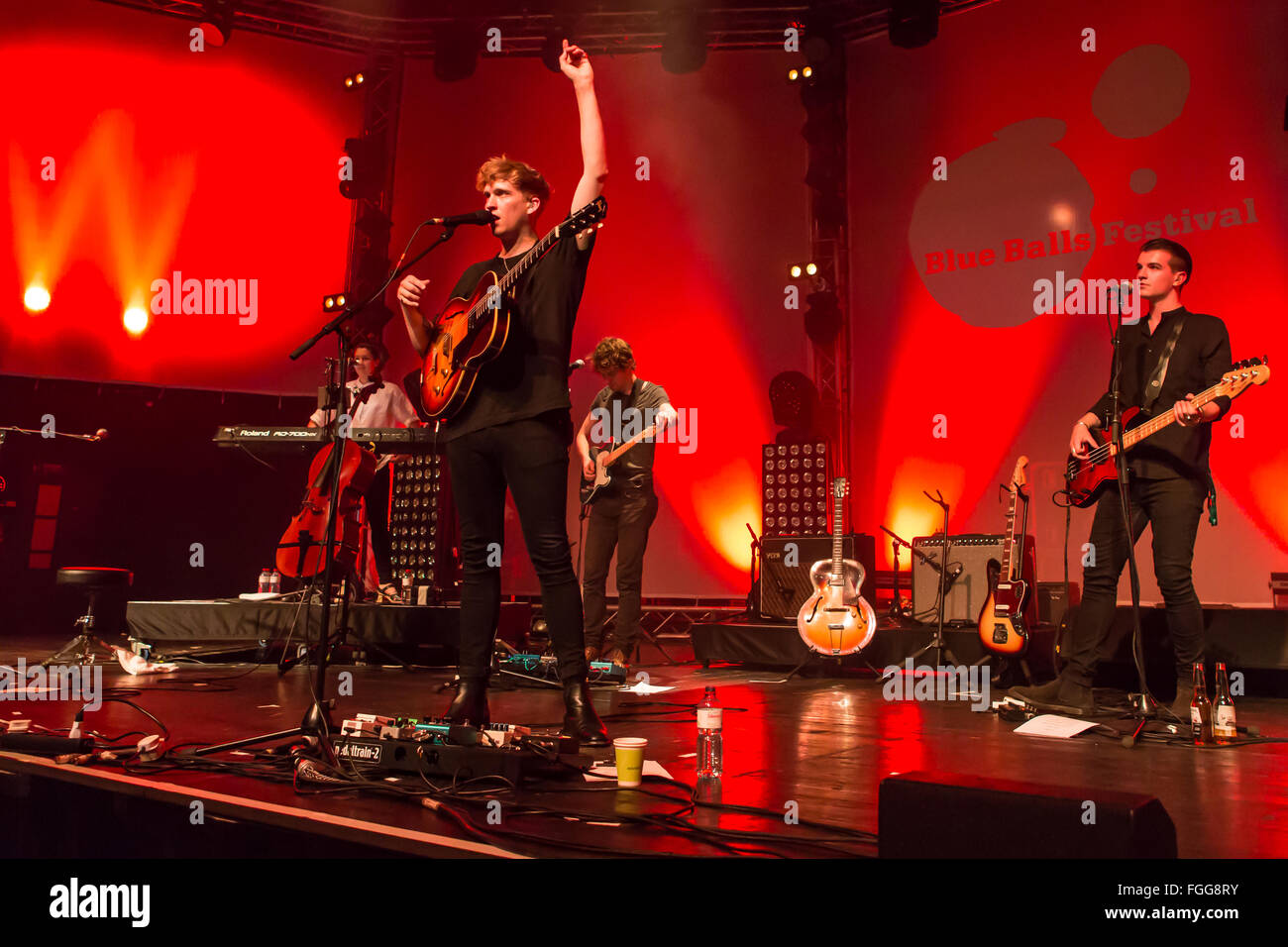 David rhodes singer hi-res stock photography and images - Alamy