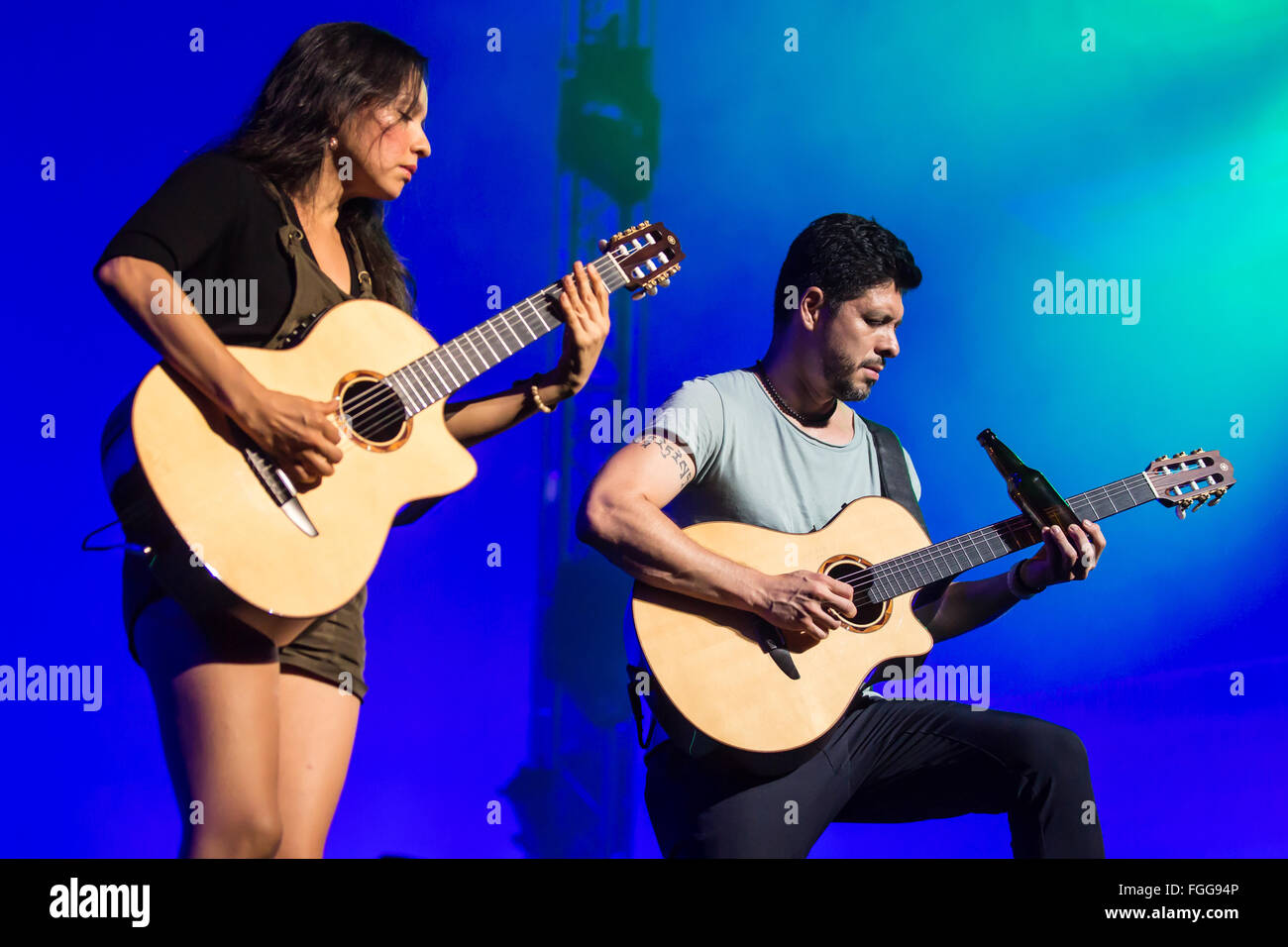 Rodrigo y Gabriela Stock Photo Alamy