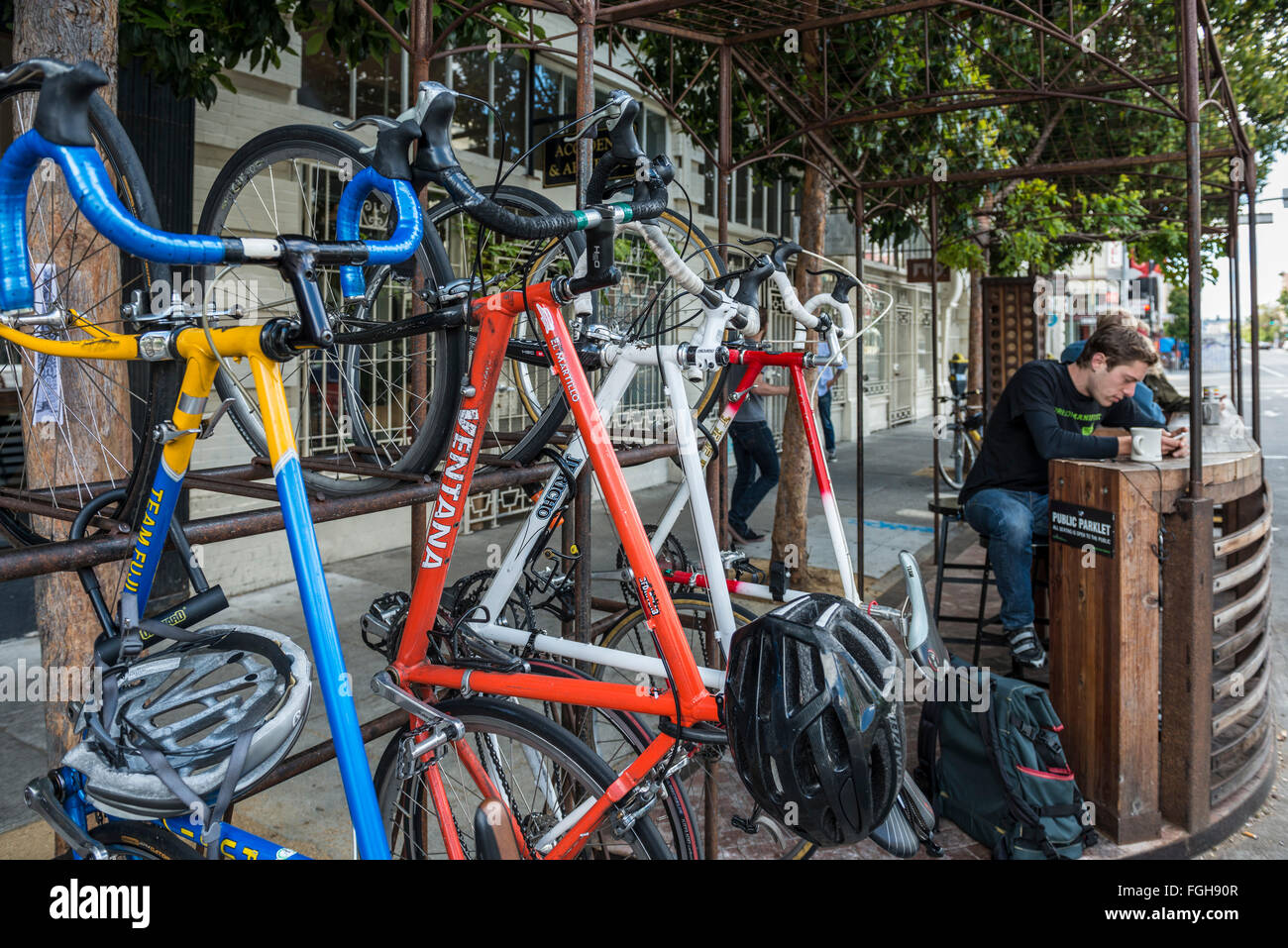 Four person bicycles hi-res stock photography and images - Alamy