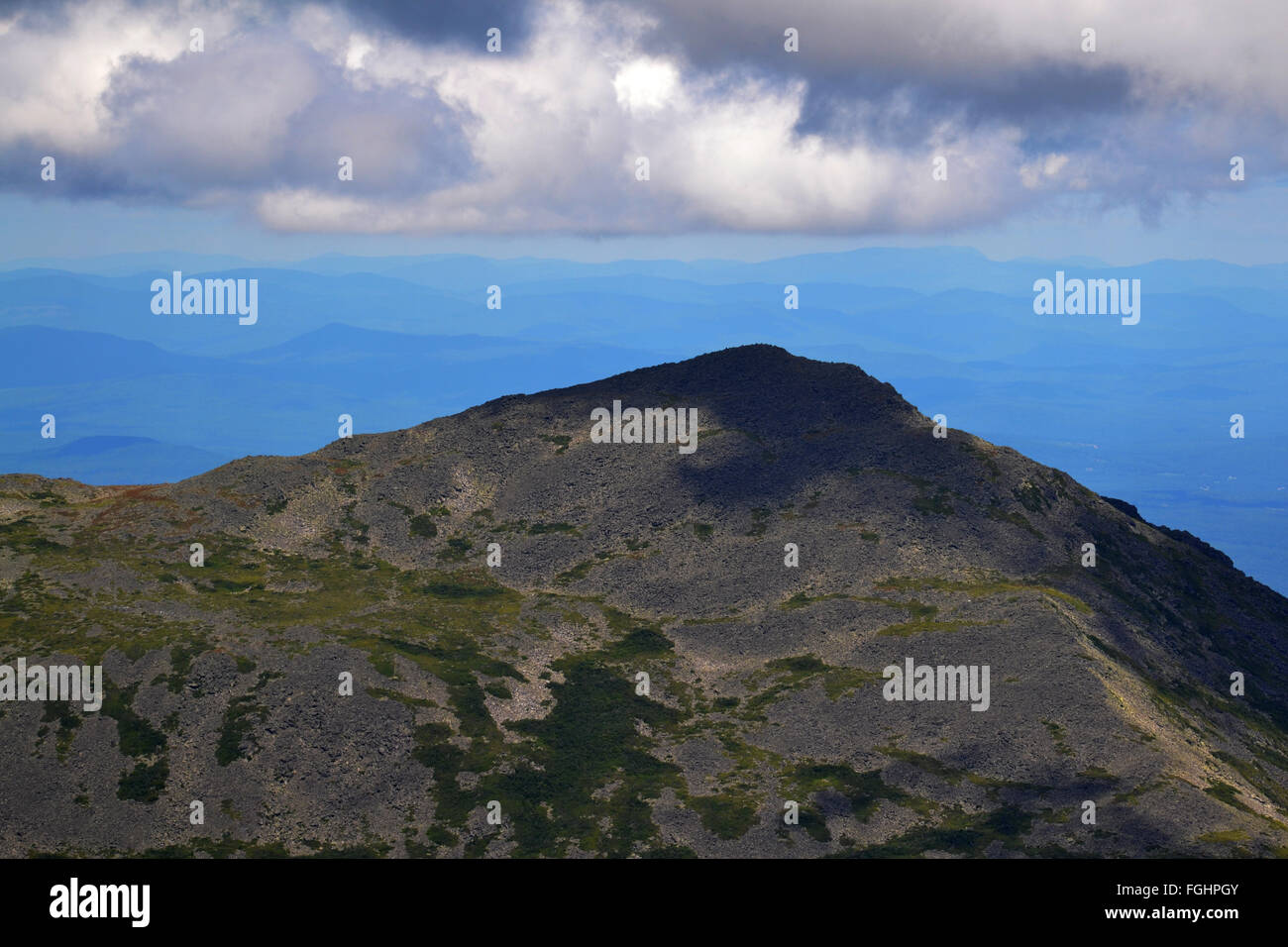 Top view tourists over mountain hi-res stock photography and images - Alamy