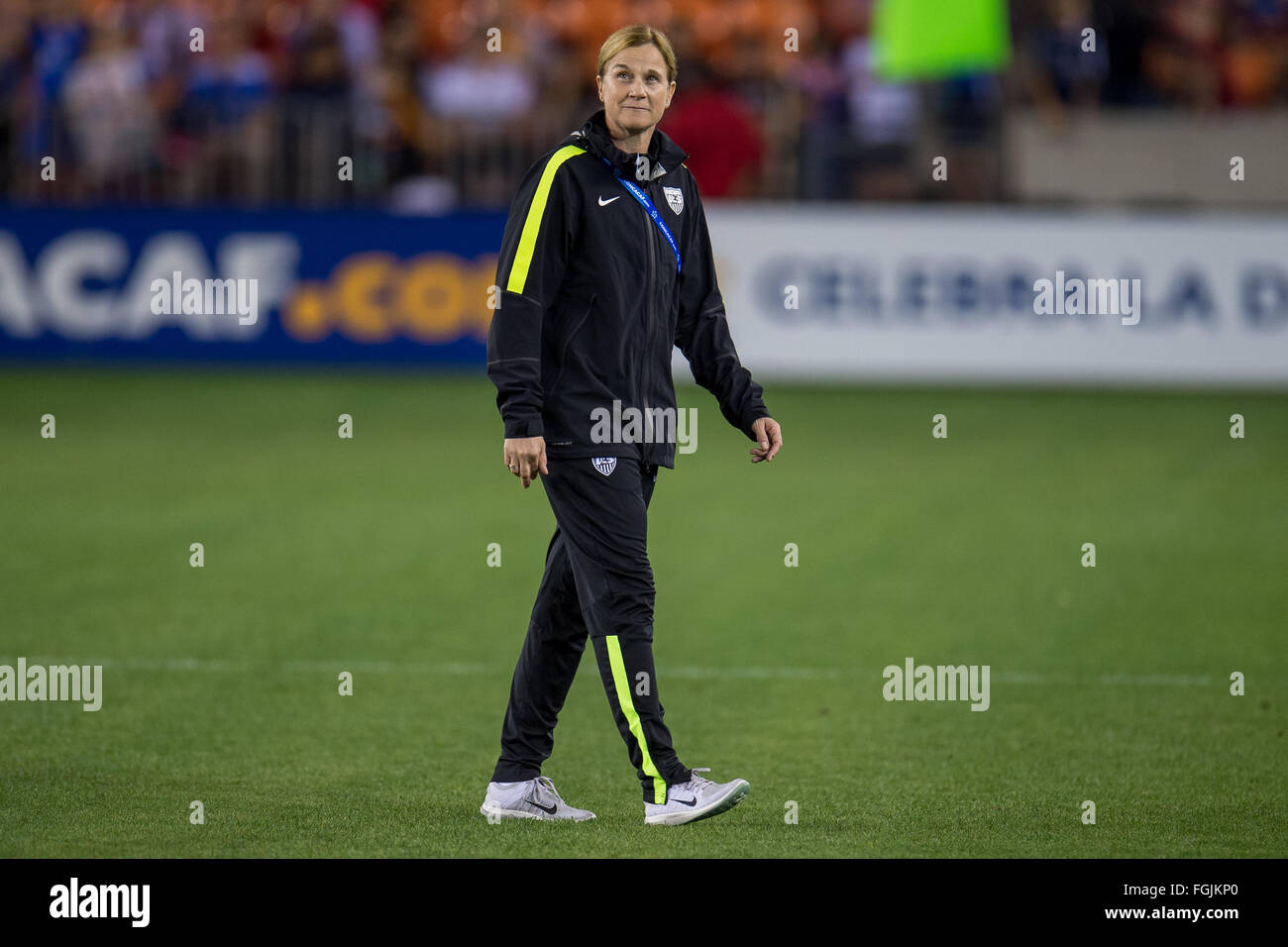 Houston, Texas, USA. 19th February, 2016. February 19, 2016: United States head coach Jillian Ellis walks on the field prior to a semi-final CONCACAF Olympic Qualifying soccer match between the USA and Trinidad & Tobago at BBVA Compass Stadium in Houston, TX. USA won 5-0 and earned a spot in the Summer Olympics.Trask Smith/CSM Credit:  Cal Sport Media/Alamy Live News Stock Photo