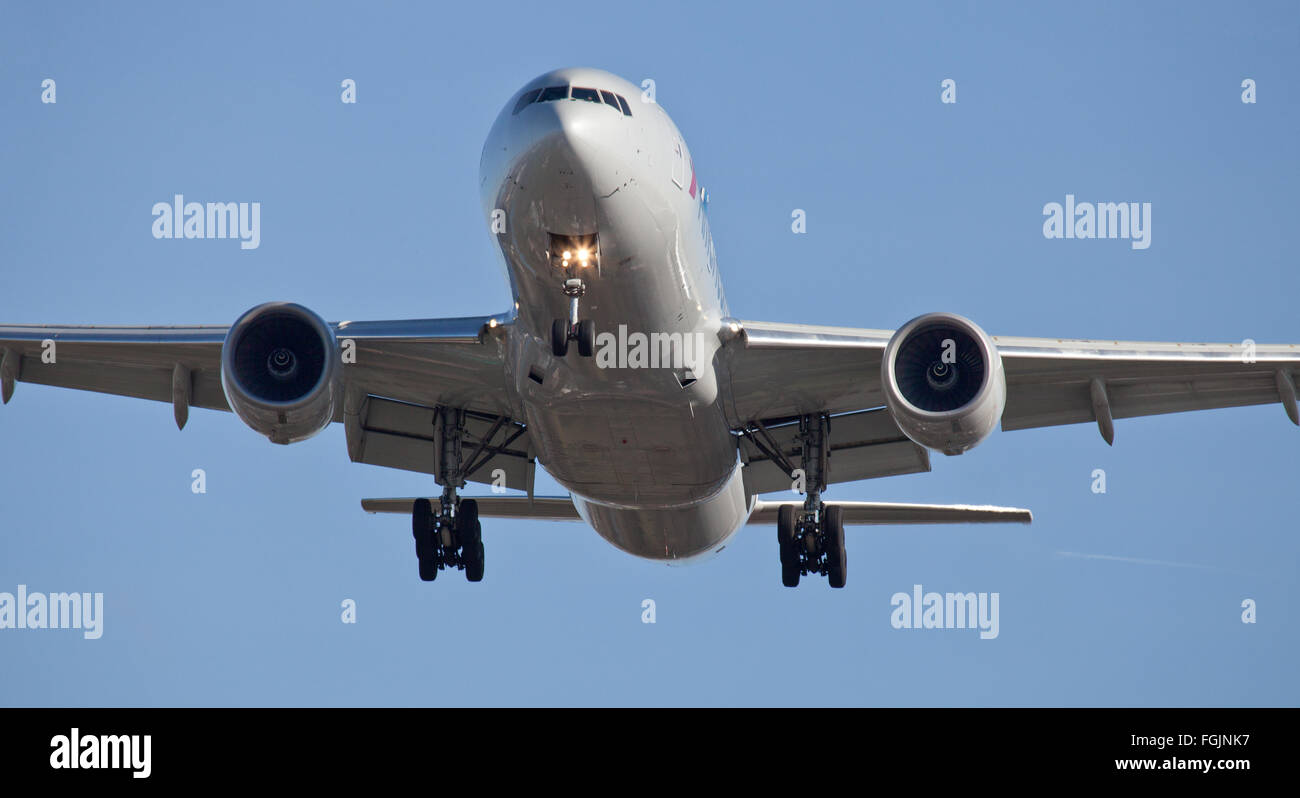 American airlines 777 200er hi res stock photography and images Alamy