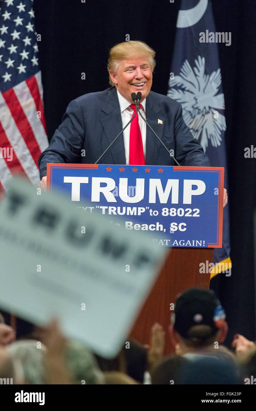 Myrtle Beach, South Carolina, USA. 19th February, 2016. Billionaire and GOP presidential candidate Donald Trump addresses supporters at a rally  in Myrtle Beach, South Carolina, USA February 19, 2016. This is the last day of campaigning as voters go to the polls tomorrow. Stock Photo