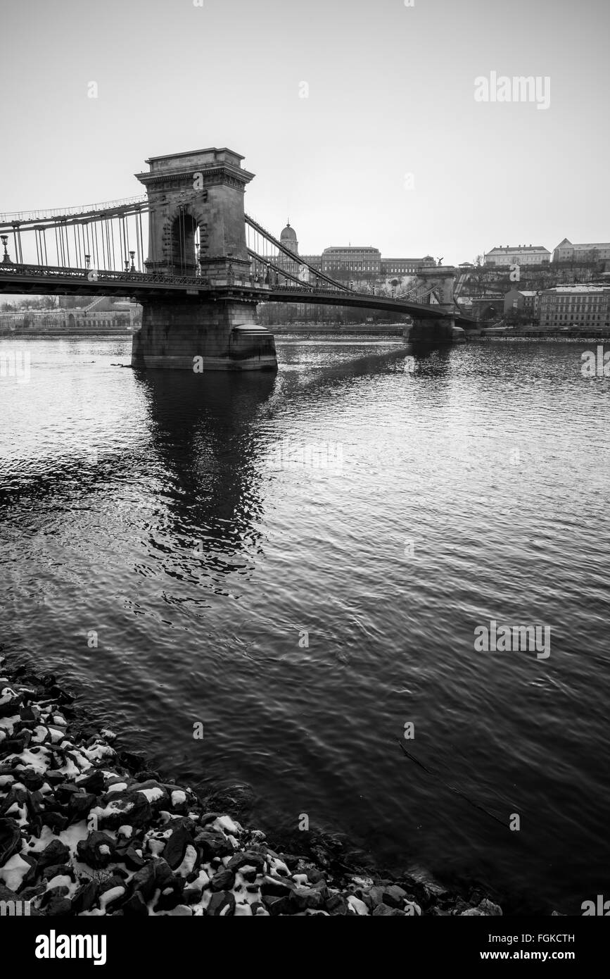 The Szechenyi Chain Bridge in central Budapest Stock Photo Alamy