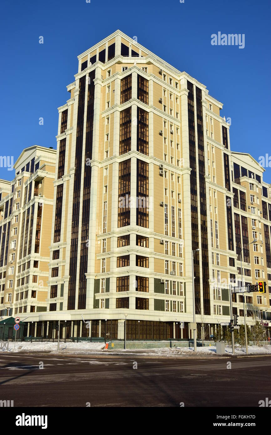 Tall attractive building hi-res stock photography and images - Alamy