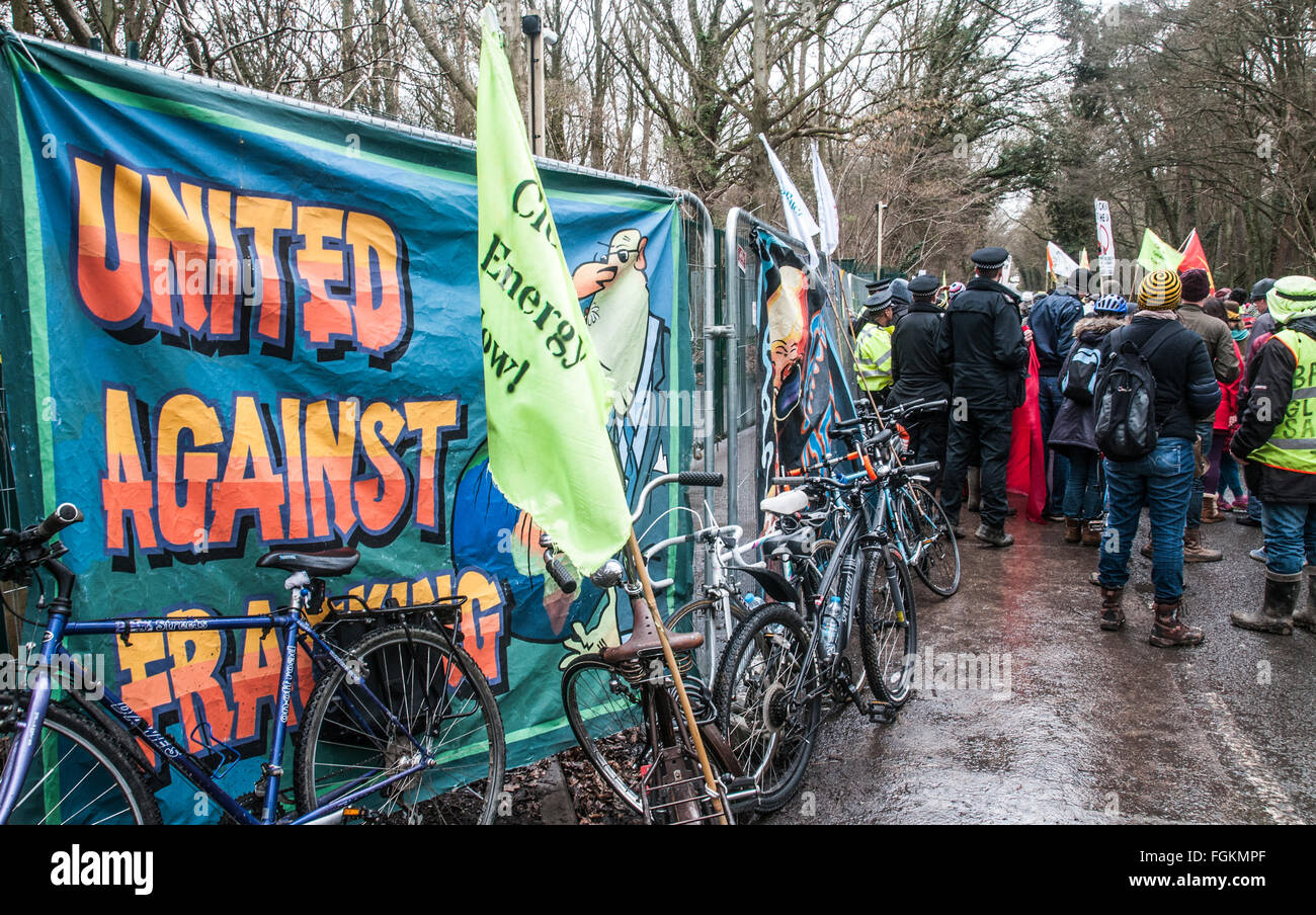 Horse Hill, Surrey, UK.20 Feb 2016.Solidarity Walk & Cycle Ride arrives at Oil Exploration site. UKOG has advised that Fracking is not required but environmentalists suspect otherwise.. Stock Photo