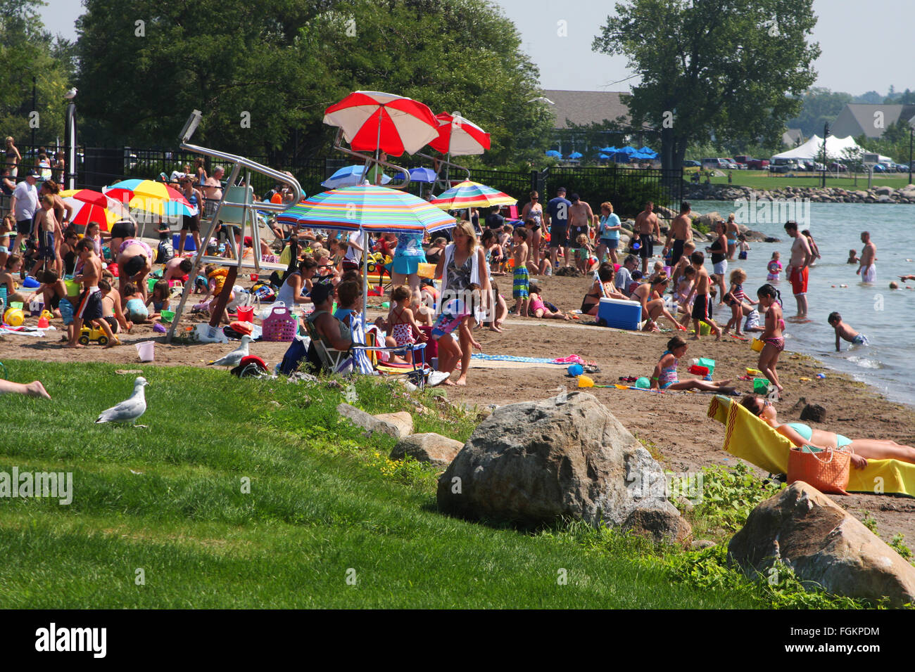 Canandaigua, New York, Canandaigua Lake, a crowded beach along the