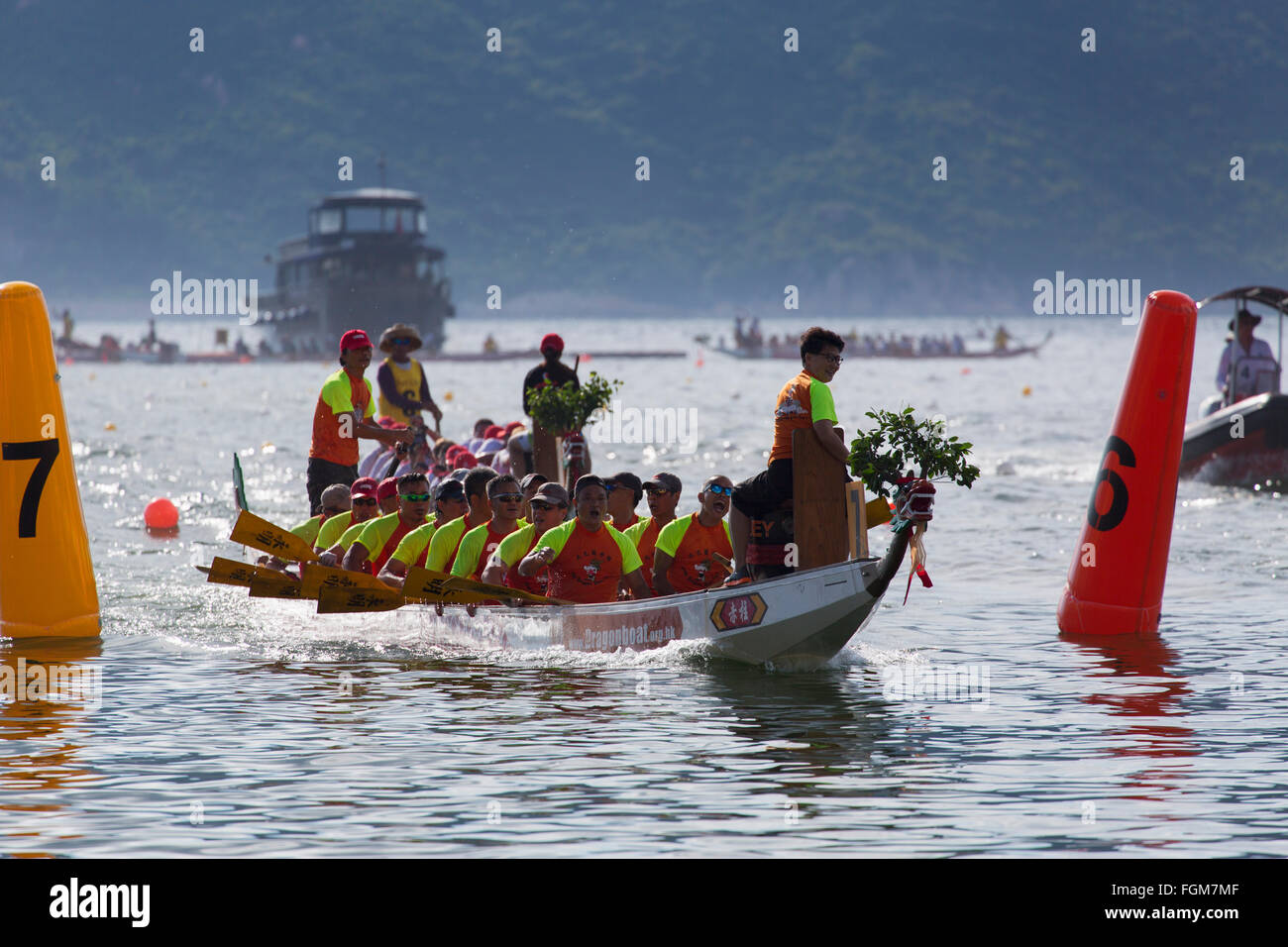 Dragon boat race on Stanley Main Beach, Stanley, Hong Kong Island, Hong Kong Stock Photo