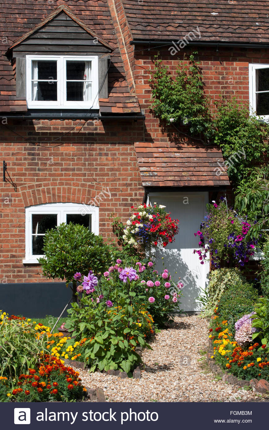 Cottage Style Garden High Resolution Stock Photography and Images - Alamy