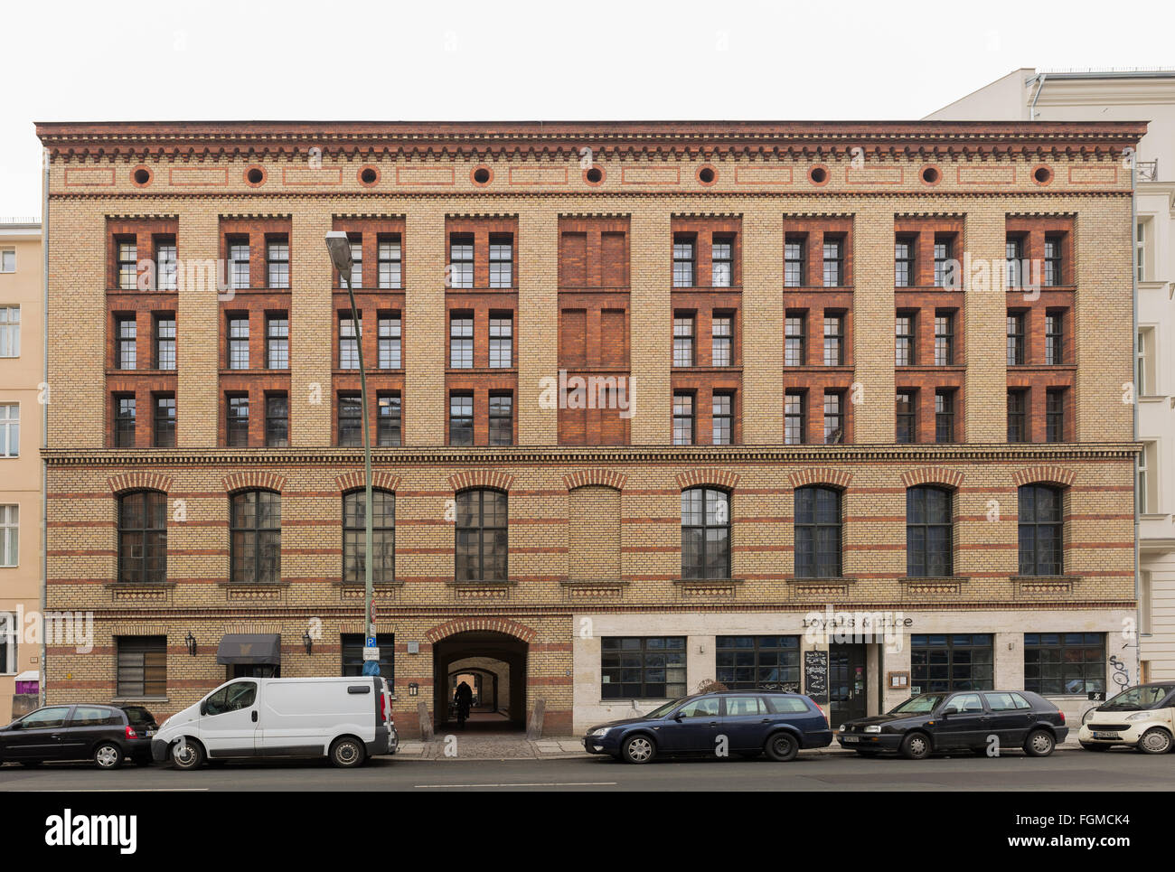 Building typology hi-res stock photography and images - Alamy