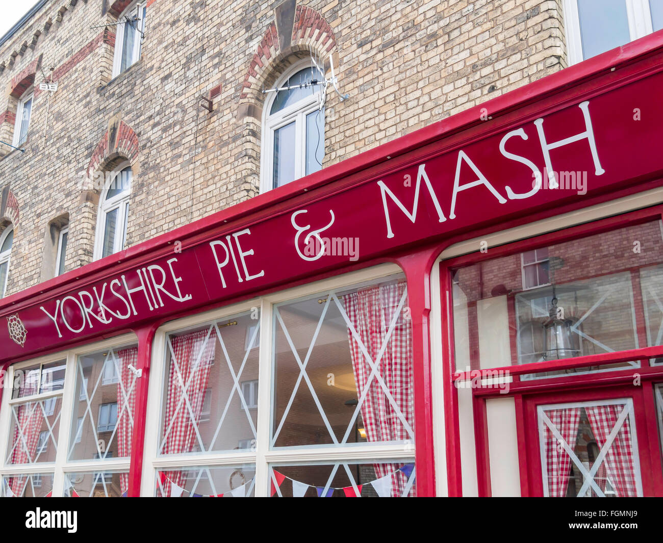 Pie and mash shop hires stock photography and images Alamy