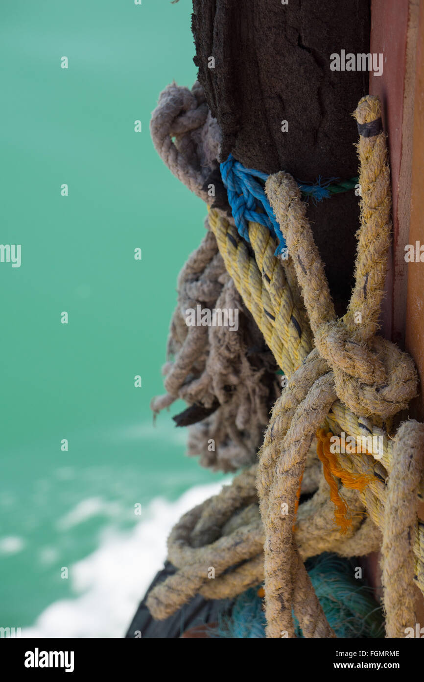 Tied knots hires stock photography and images Alamy