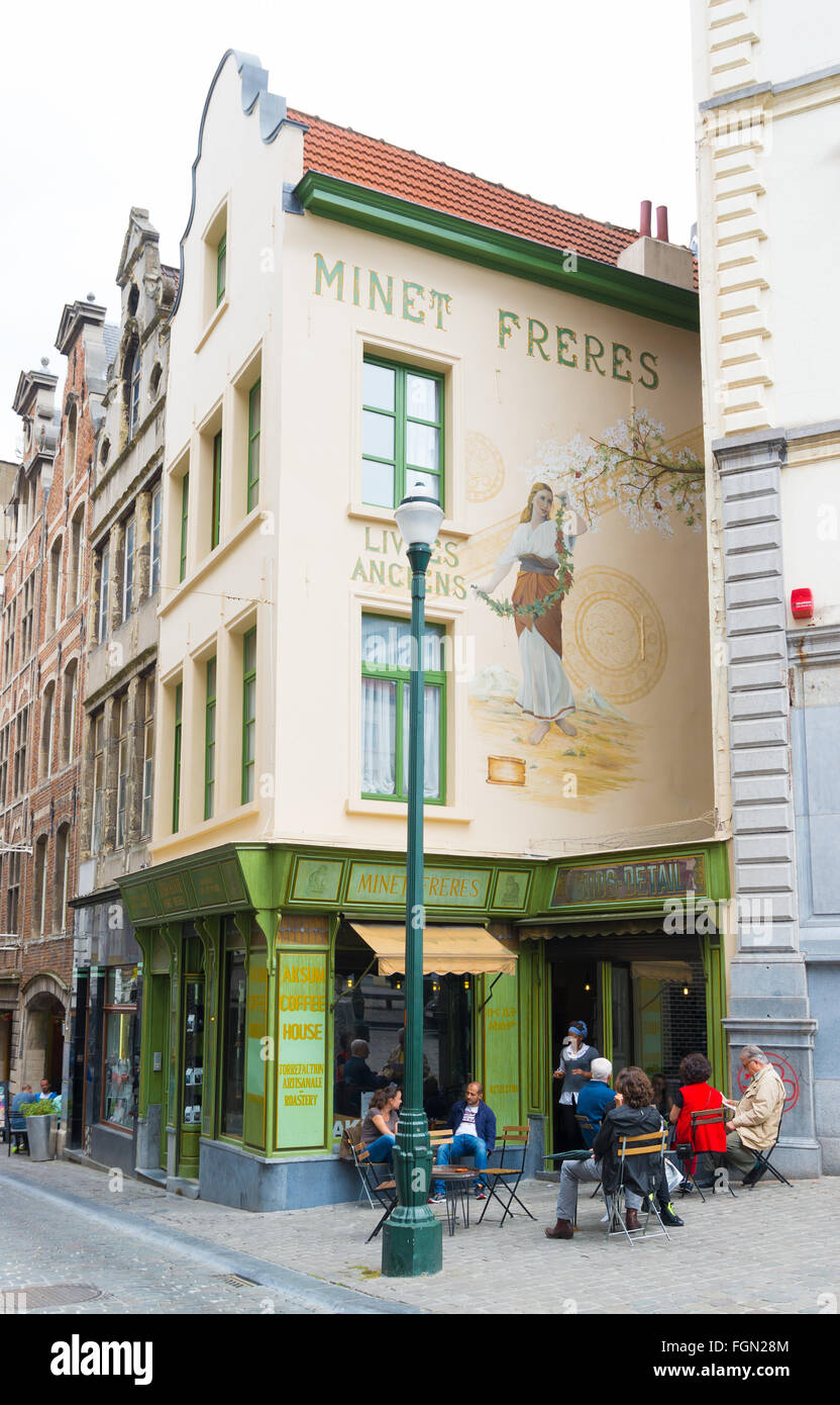 BRUSSELS, BELGIUM - JULY 12, 2015: Typical restaurant with outdoor tables in the center of brussels Stock Photo