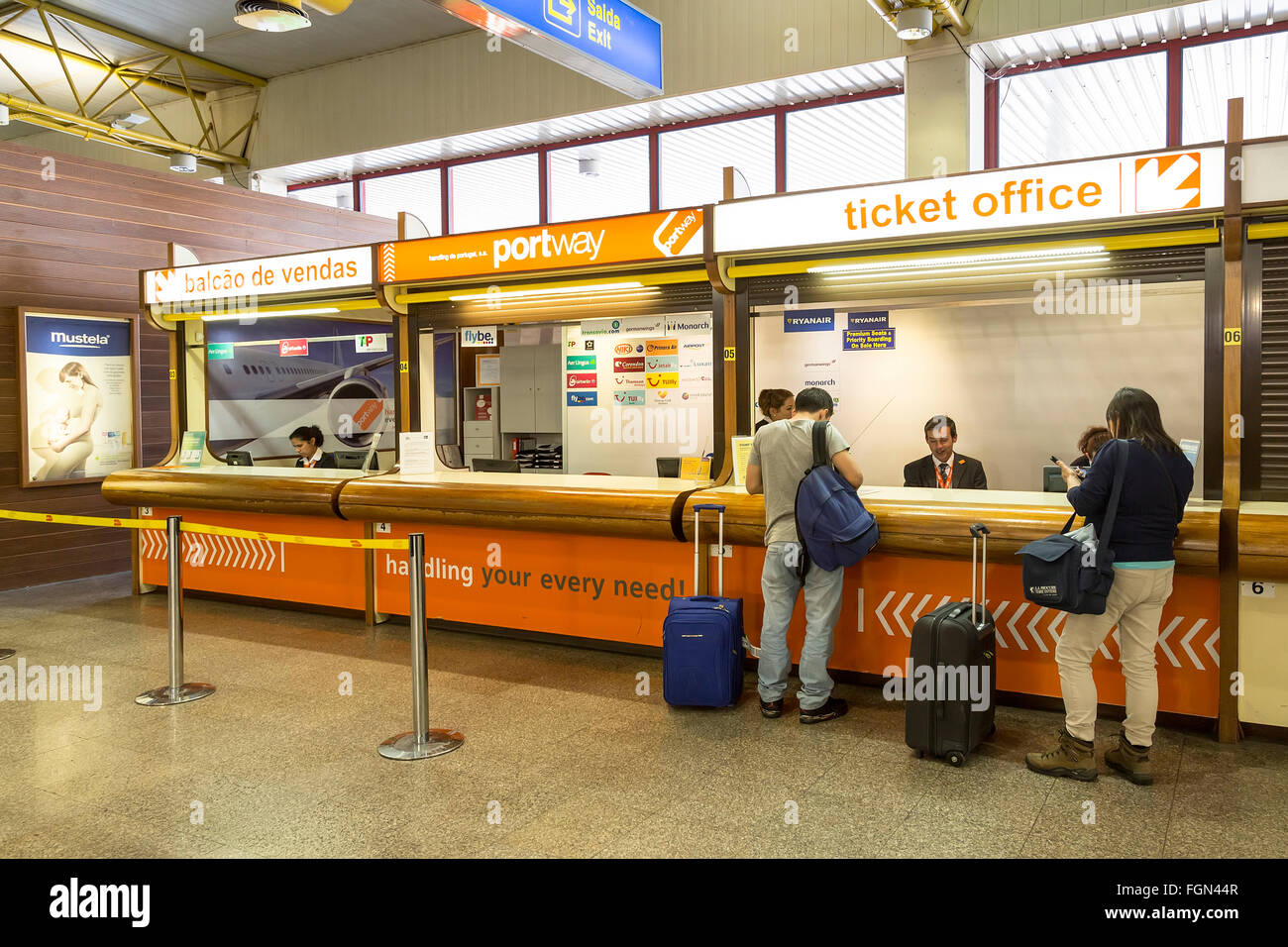 Ryanair desk at Faro airport, Portugal Stock Photo Alamy