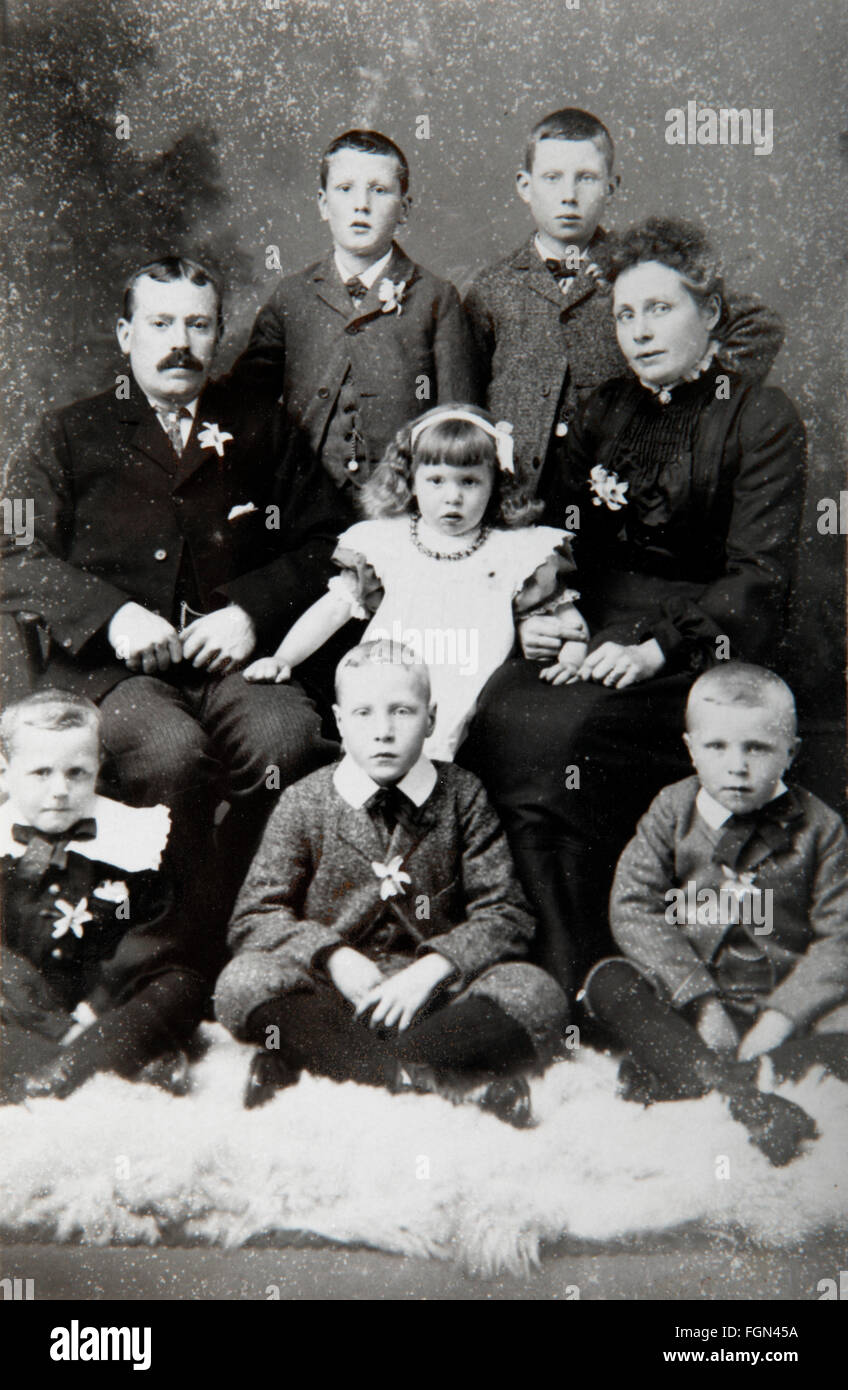 Victorian family unrestored Stock Photo