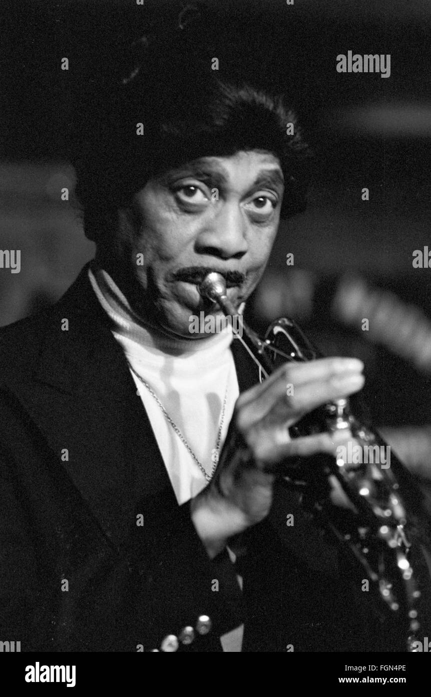 Jacques Butler at Les Lieber’s “Jazz at Noon” on 58th Street in Manhattan. The exact date is unknown, but it is likely around 19 Stock Photo