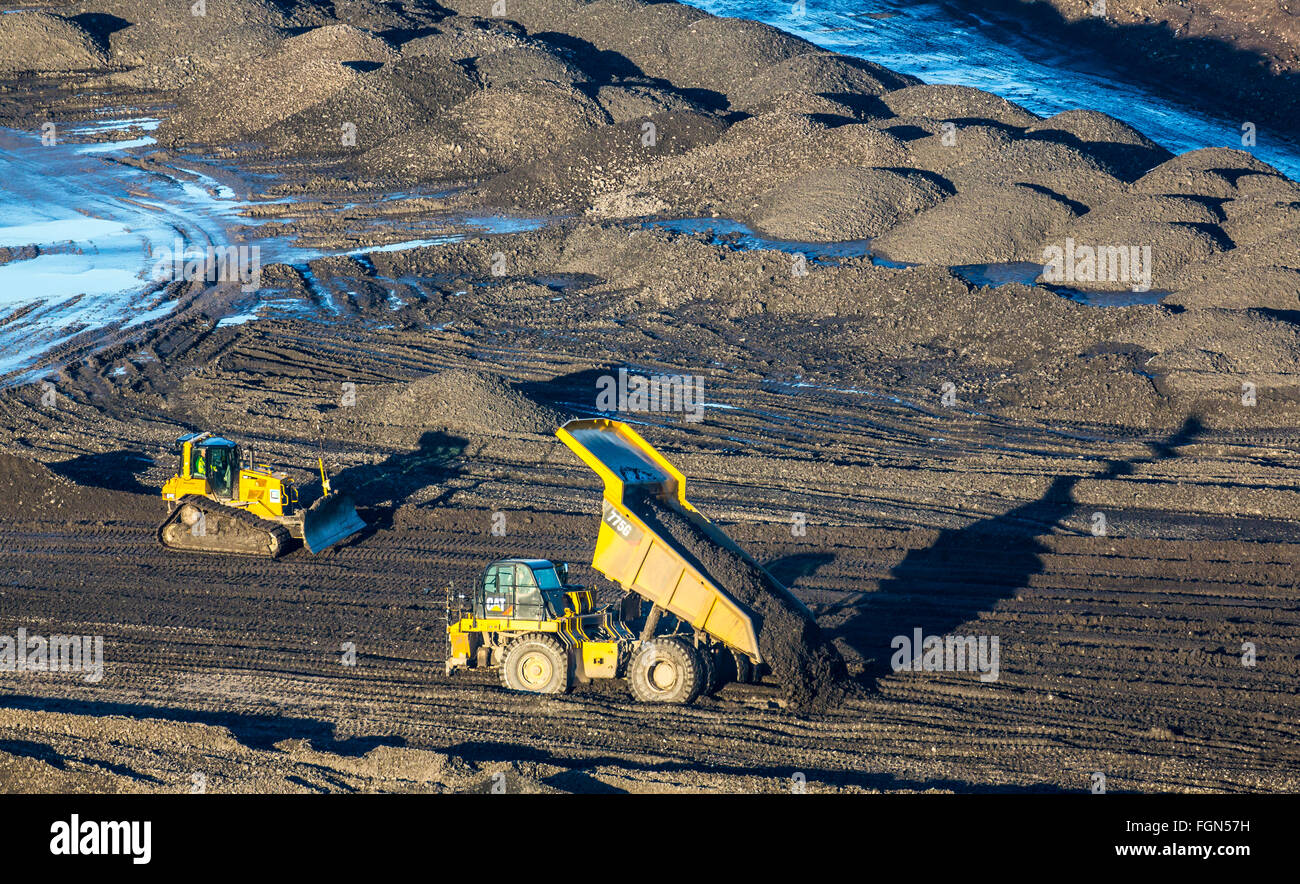Landfill construction hi-res stock photography and images - Alamy