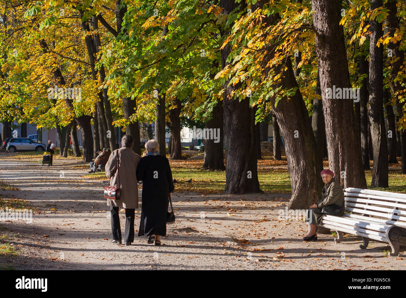 Couple strolling through Kadriorg Park, Tallinn, Estonia Stock Photo
