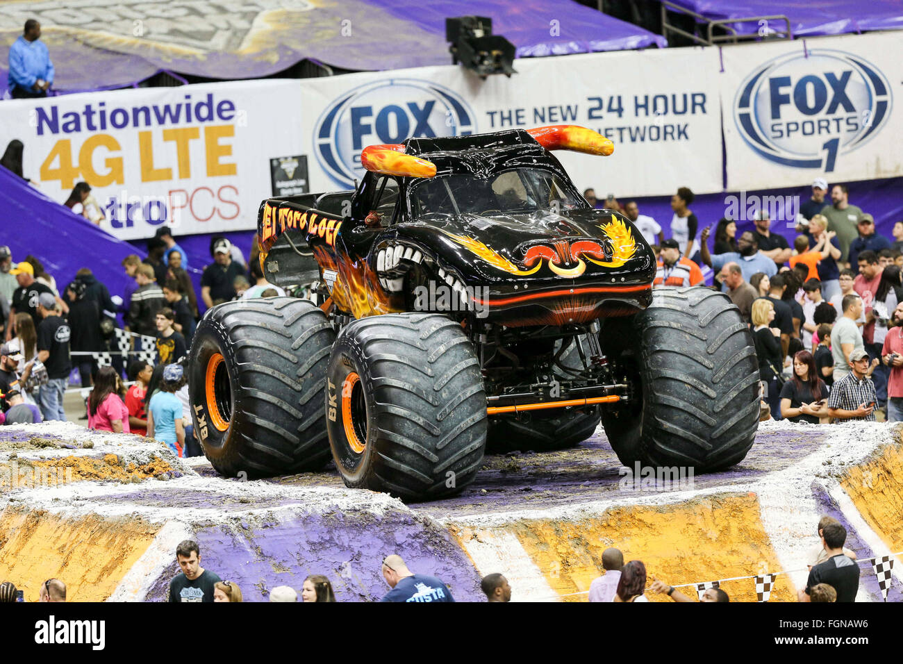 El toro loco monster truck hi-res stock photography and images - Alamy