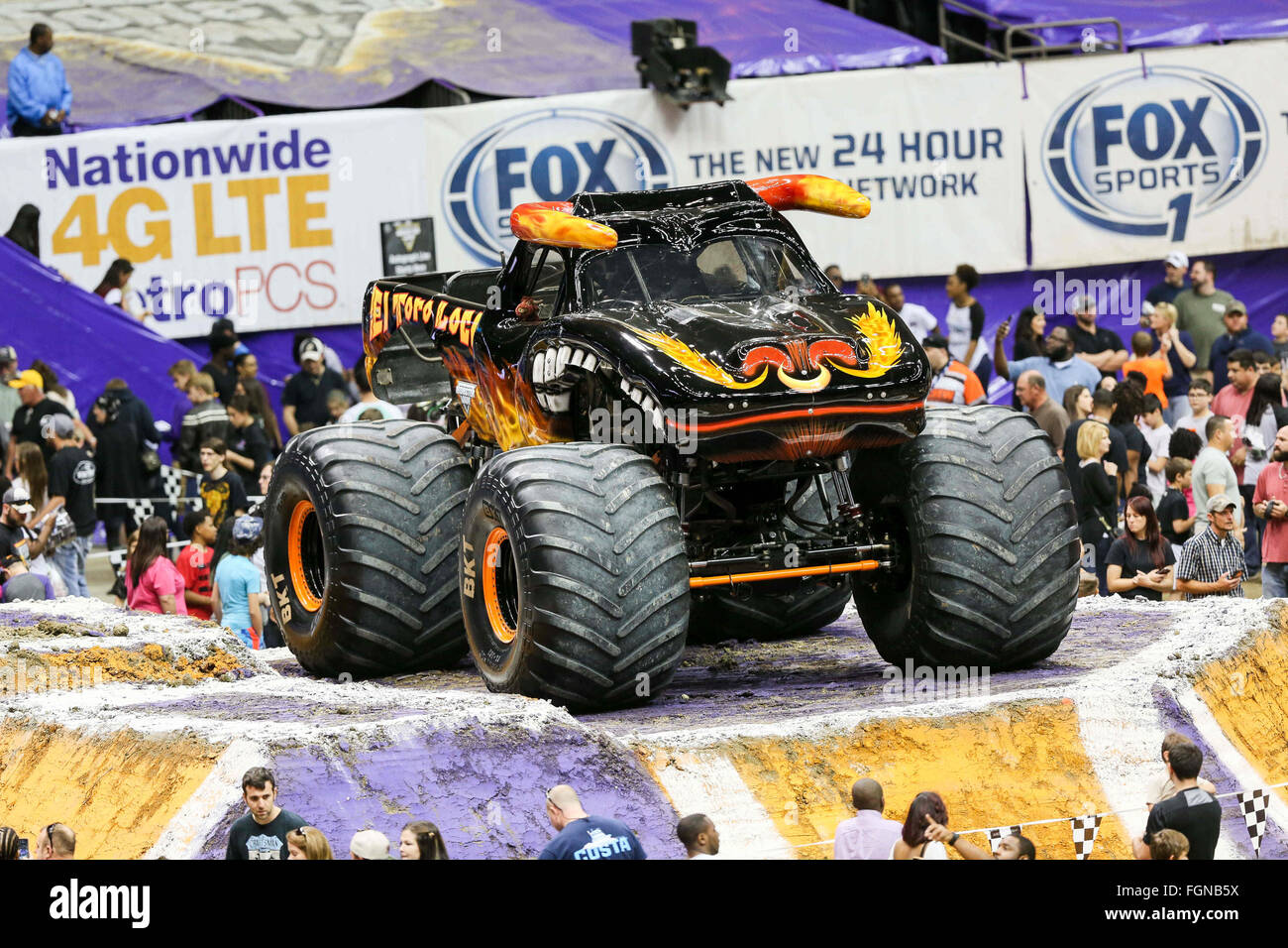 El Toro Loco Monster Truck