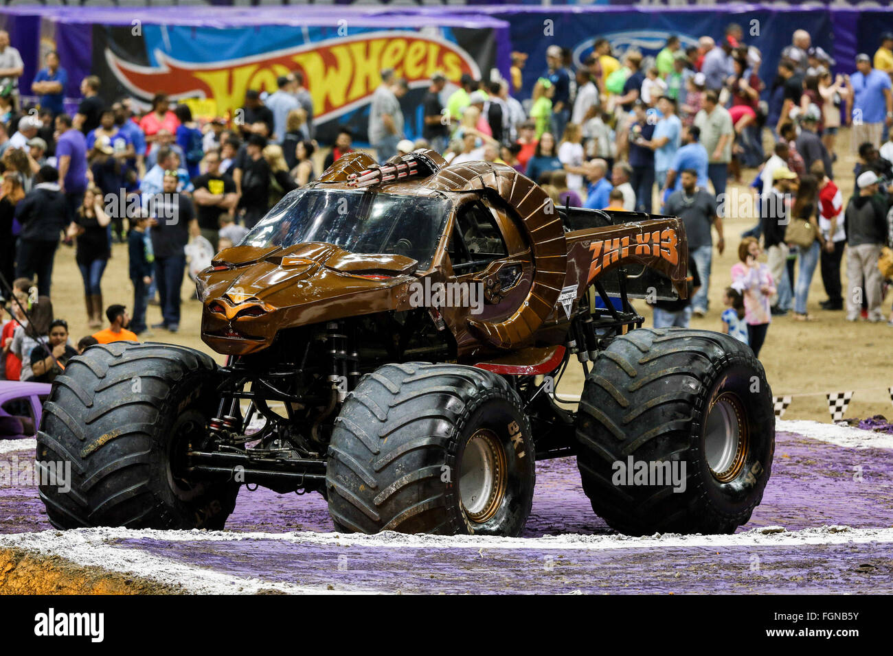 Monster truck hi-res stock photography and images - Alamy