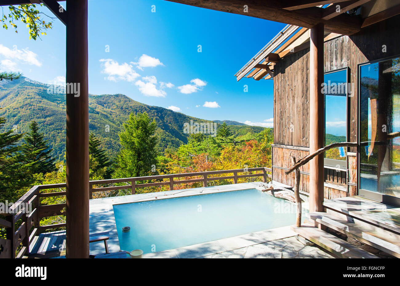 The private Japanese onsen baths at Manzansou Ryokan in Nagano, Japan Stock Photo Alamy