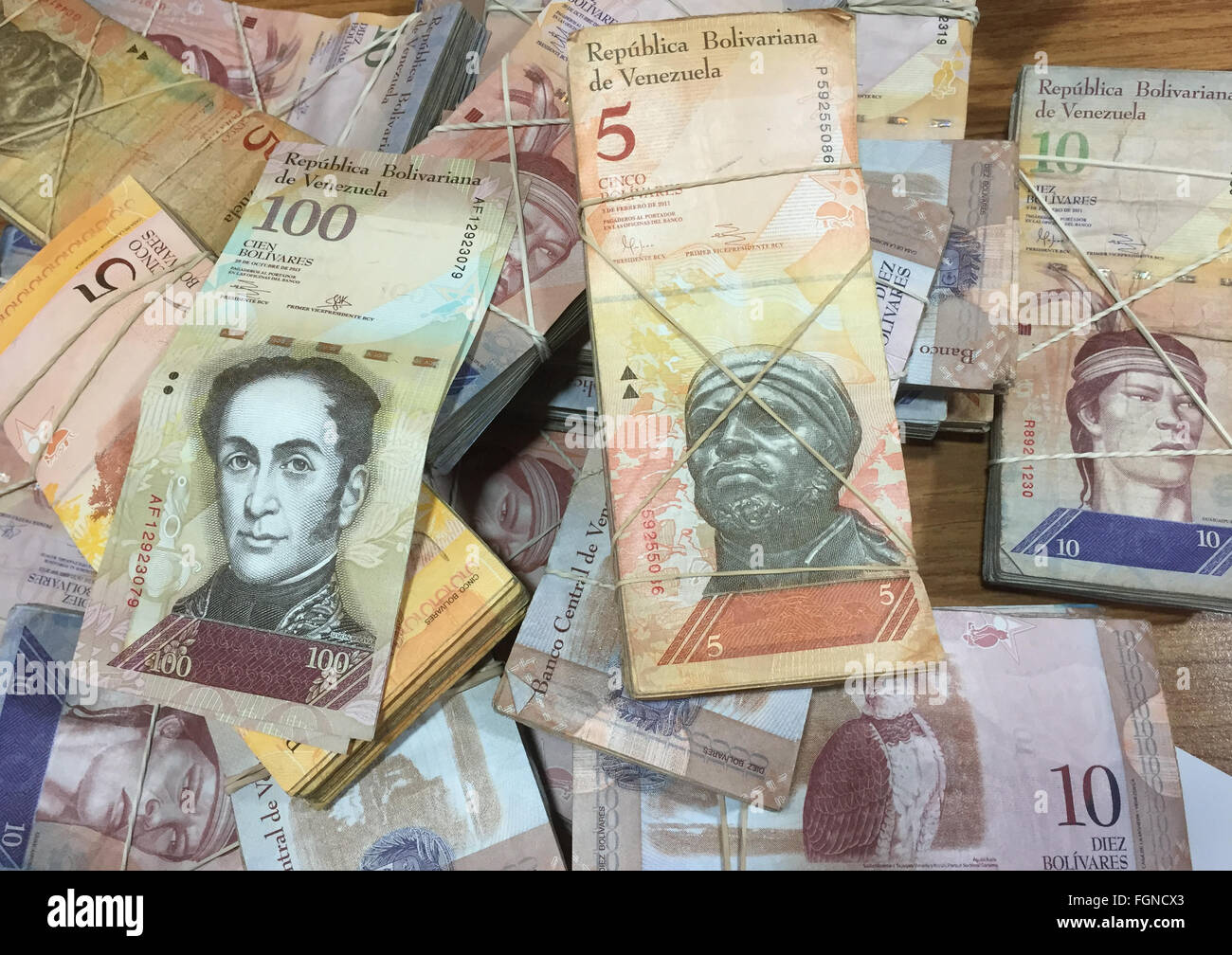 венесуэльский боливар фуэрте. купюра боливар венесуэльский боливар. венесуэльский боливар купюры. венесуэльский боливар валюта. банкнота венесуэлы.