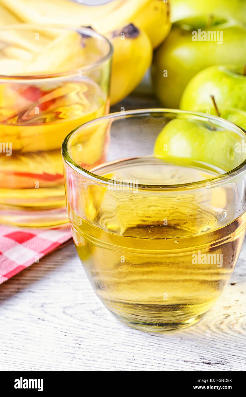 Nonalcoholic apple juice to their fresh crop of green apples Stock