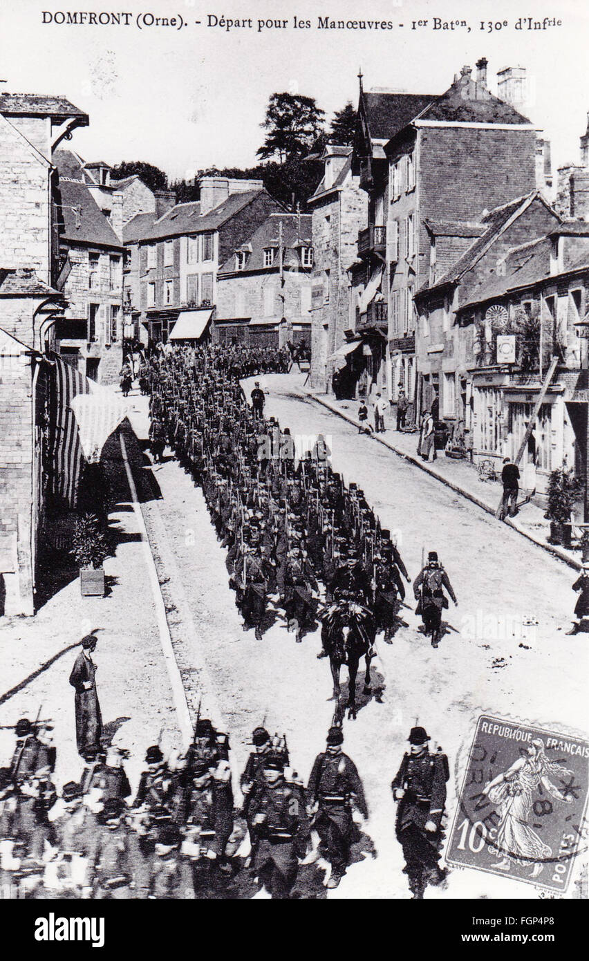 Battle of Verdun 1916 - Depart for Labourers of the 1st Battalion of the 130th RI - French Postcard Stock Photo