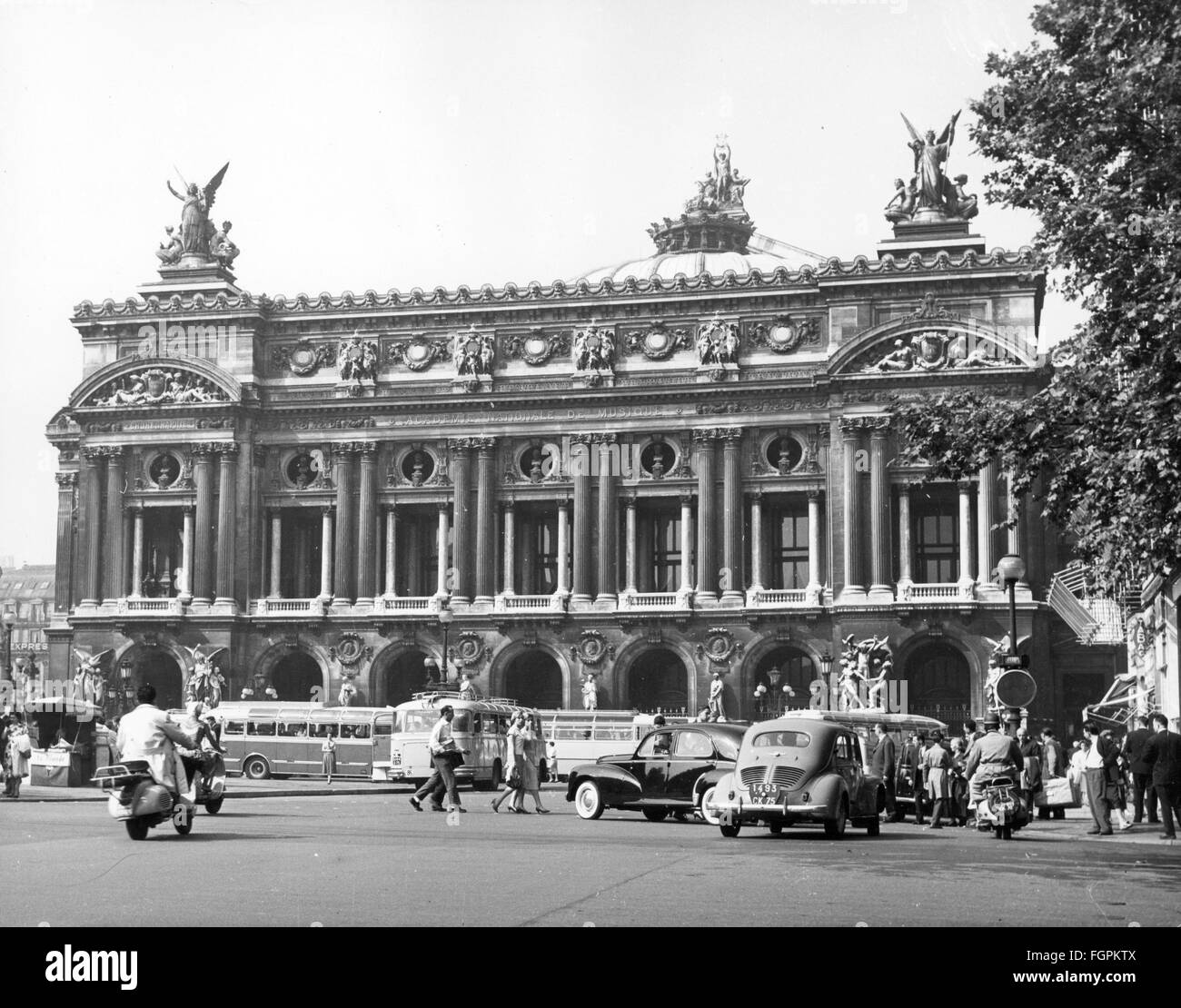 【楽天スーパーセール】 Opera building White and Black france paris garnier palais 絵画