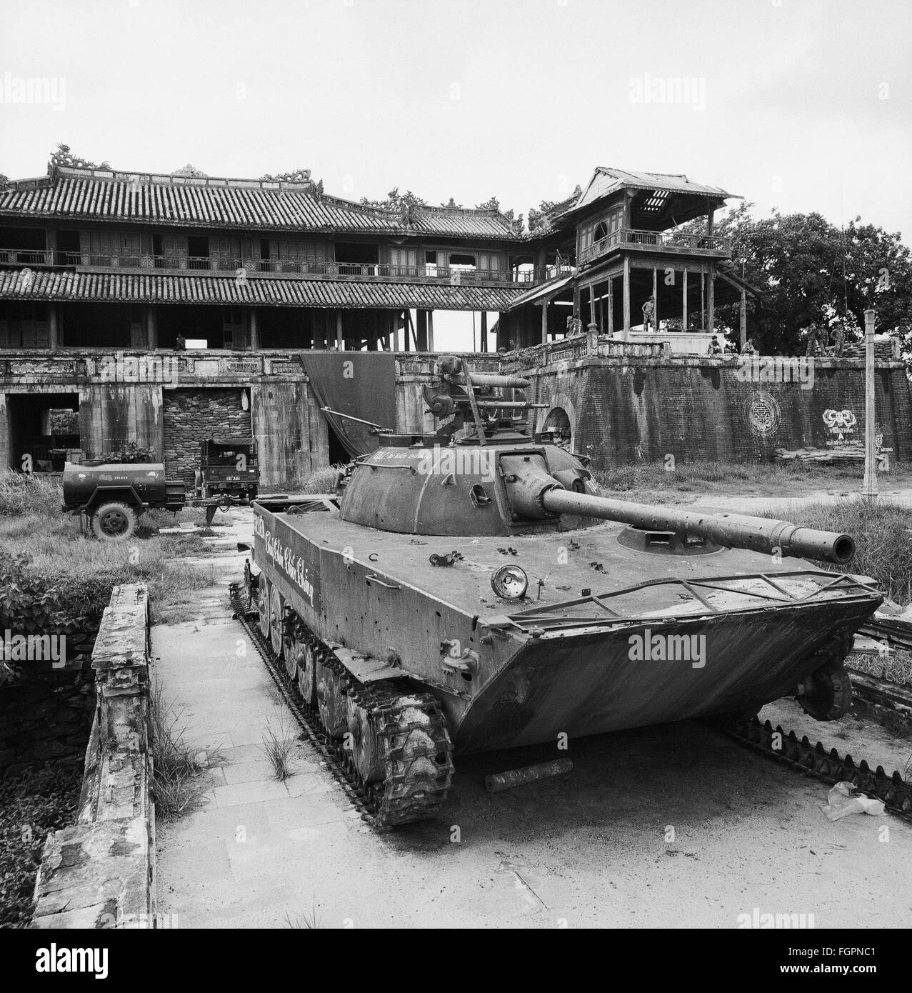 Vietnam War North-Vietnamese tank in front of the Ngo Mon Gate of the ...