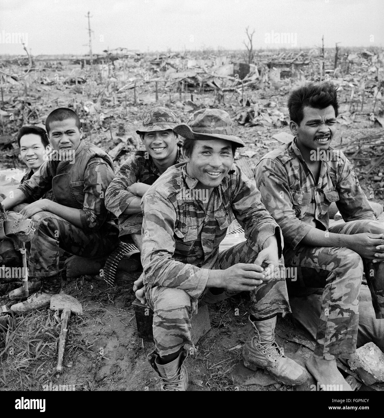 Vietnam War, South-Vietnamese soldiers in the destroyed city Quang Tri, September 1972, Additional-Rights-Clearences-Not Available Stock Photo