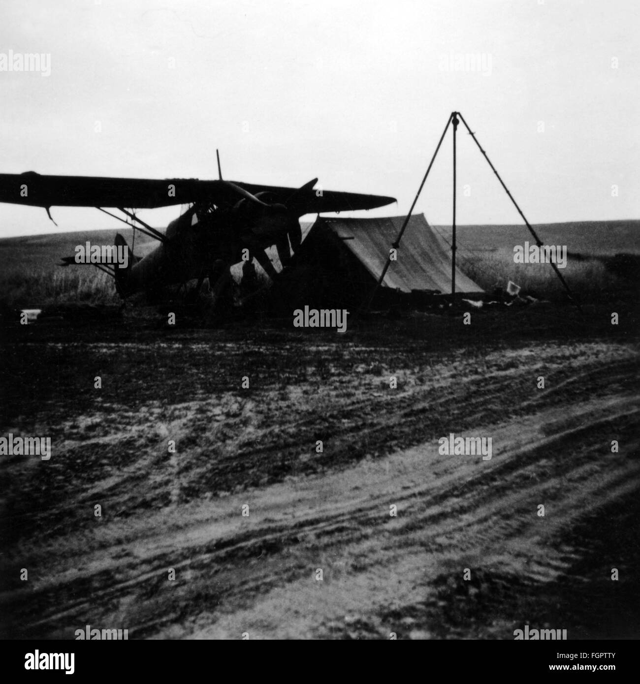 events, Second World War / WWII, Soviet Union, aerial warfare, a German close reconnaissance aircraft Henschel Hs 126 on the Eastern Front, 1941, Additional-Rights-Clearences-Not Available Stock Photo