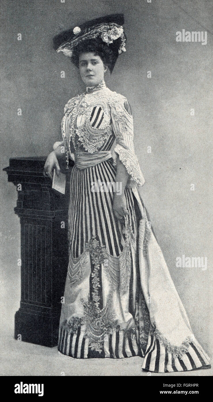 1900s Crown Embroidered Aristocrat Dress