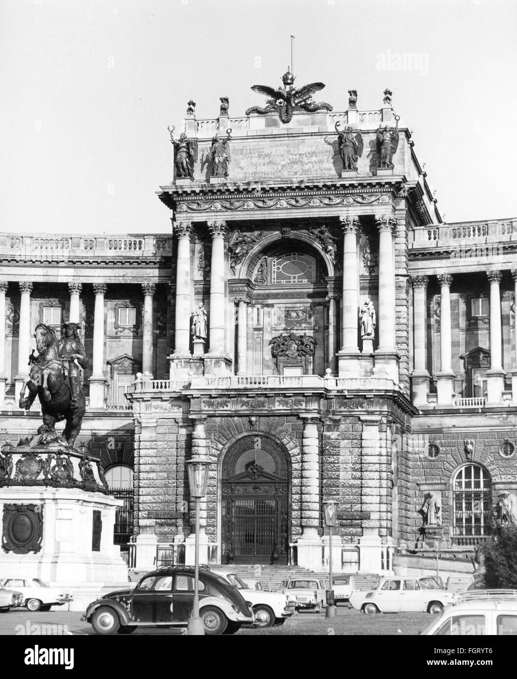 geography / travel, Austria, Vienna, castles, Hofburg Palace, Neue Burg, porch building at Heldenplatz, in front the monument on Prince Eugene, exterior view, 1960s, Additional-Rights-Clearences-Not Available Stock Photo