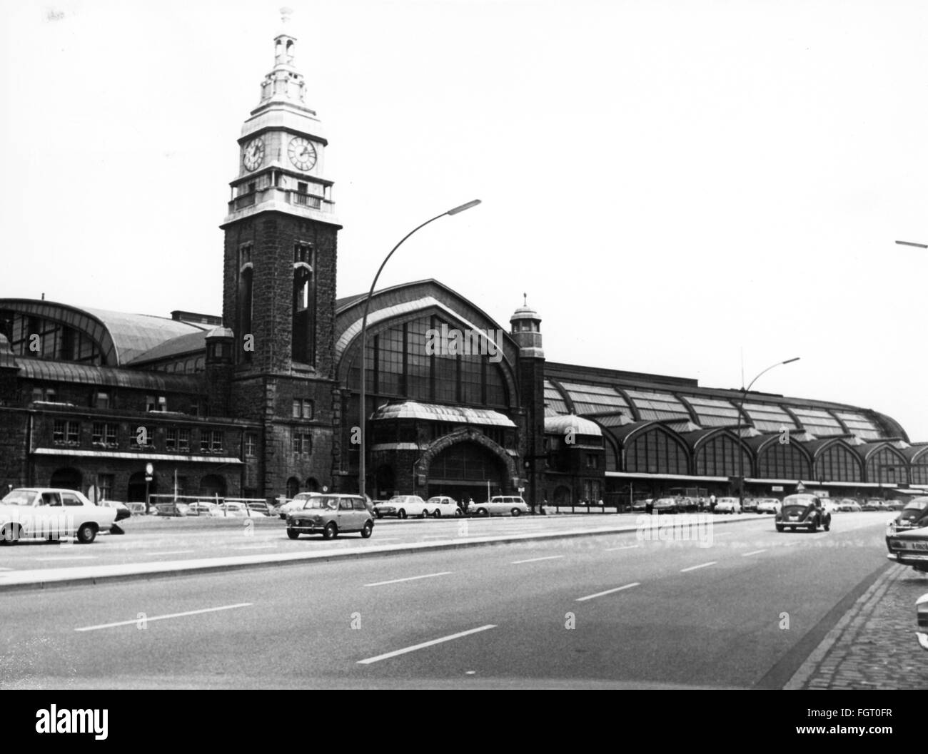 geography / travel, Germany, Hamburg, buildings, central station, built by Heinrich Reinhardt, Georg Süssenguth, 1904 - 1906, exterior view, west side, 1970s, Additional-Rights-Clearences-Not Available Stock Photo