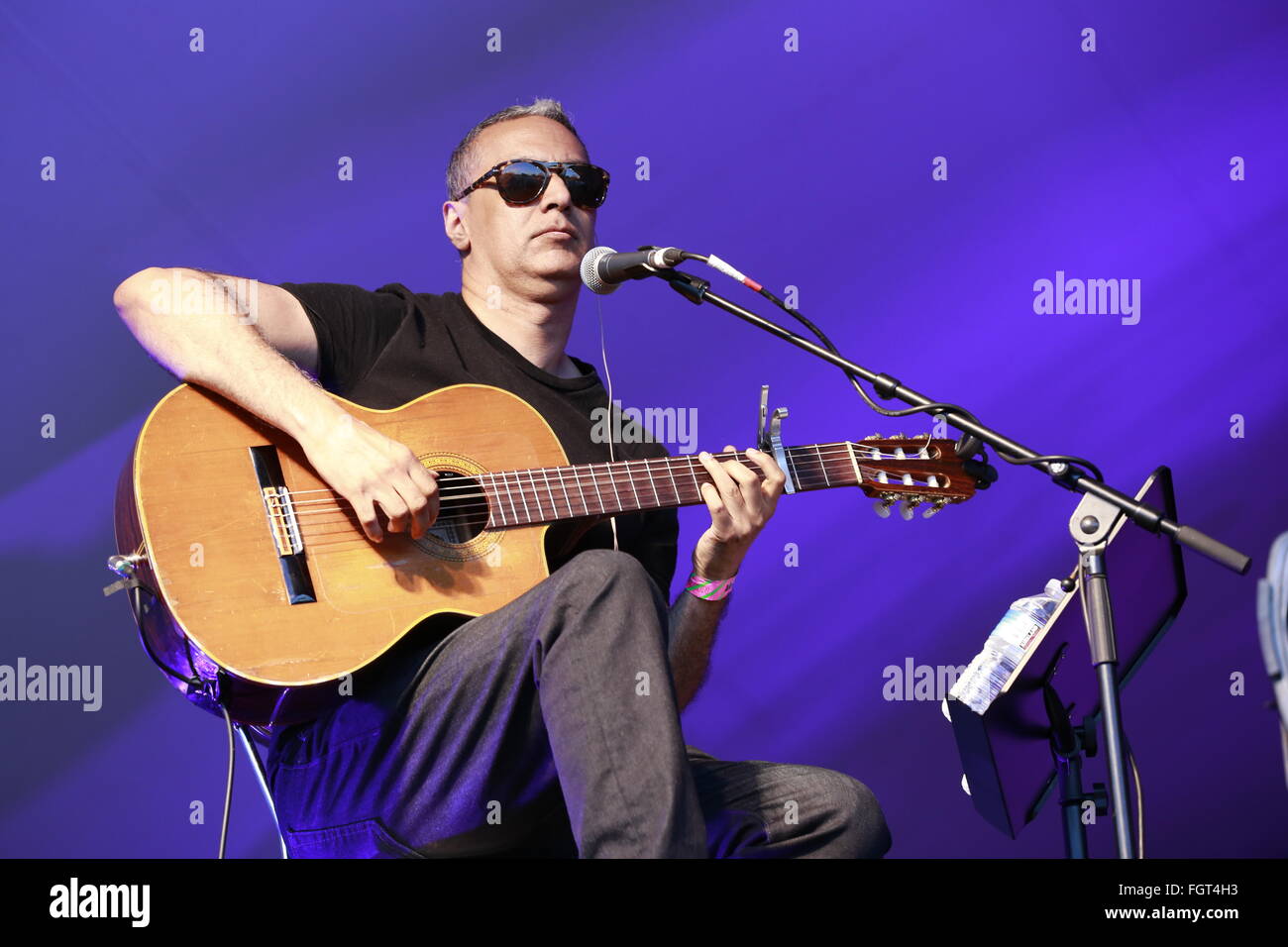 Nitin Sawhney, Village Green Music and Arts Festival, Chalkwell Park, Southend-on-Sea, Essex, July 2015 Stock Photo