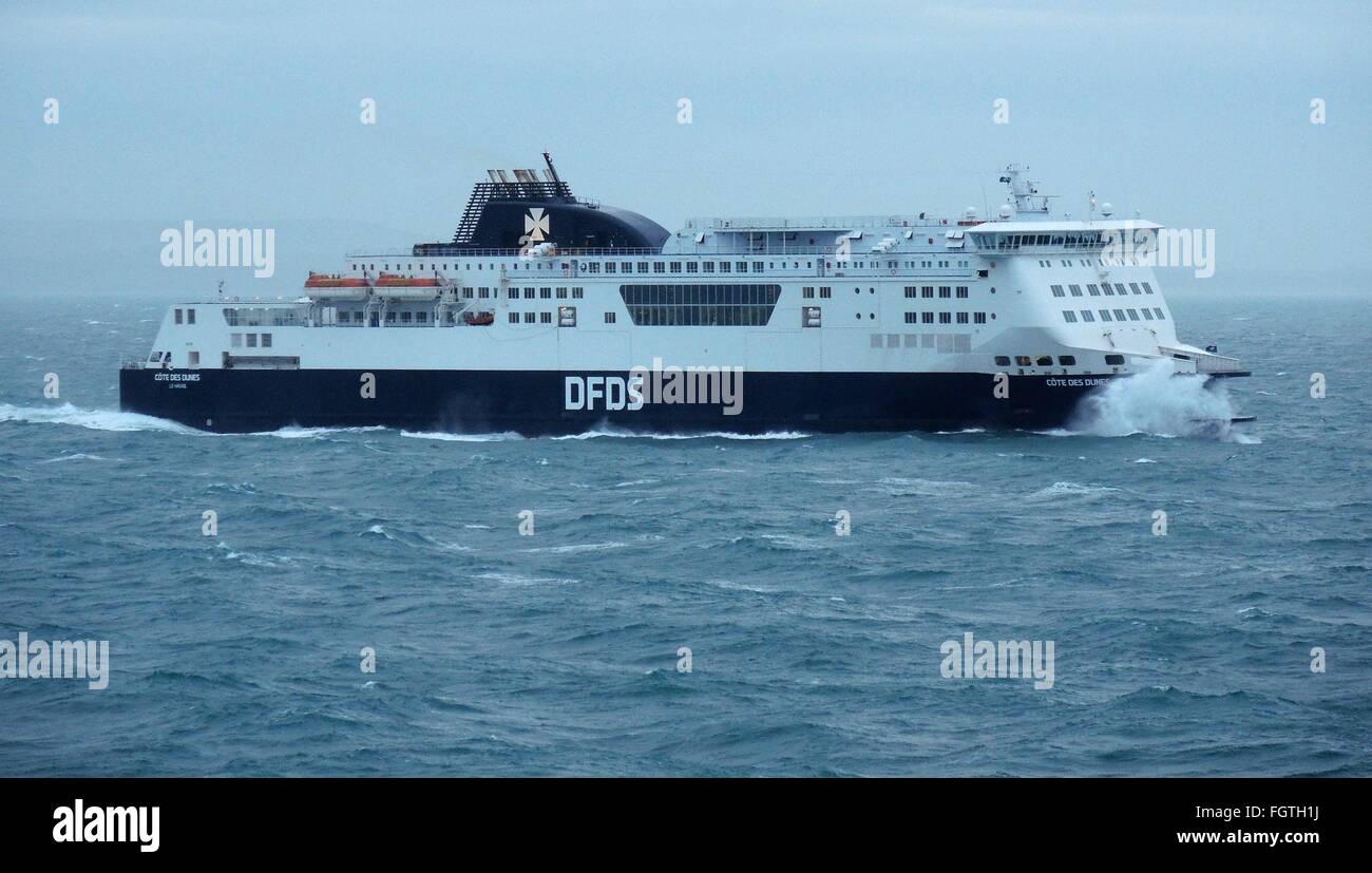 AJAXNETPHOTO. 20TH FEBRUARY, 2016. ENGLISH CHANNEL. - CROSS CHANNEL FERRY- DFDS SHIP COTES DES DUNES HEADING FOR DOVER. (SHIP WAS PREVIOUSLY MYFERRY M.V. RODIN EX M.V.SEAFRANCE RODIN).  PHOTO:FREDERIC BEAUMONT/AJAX  REF:P78FB162102 115 Stock Photo