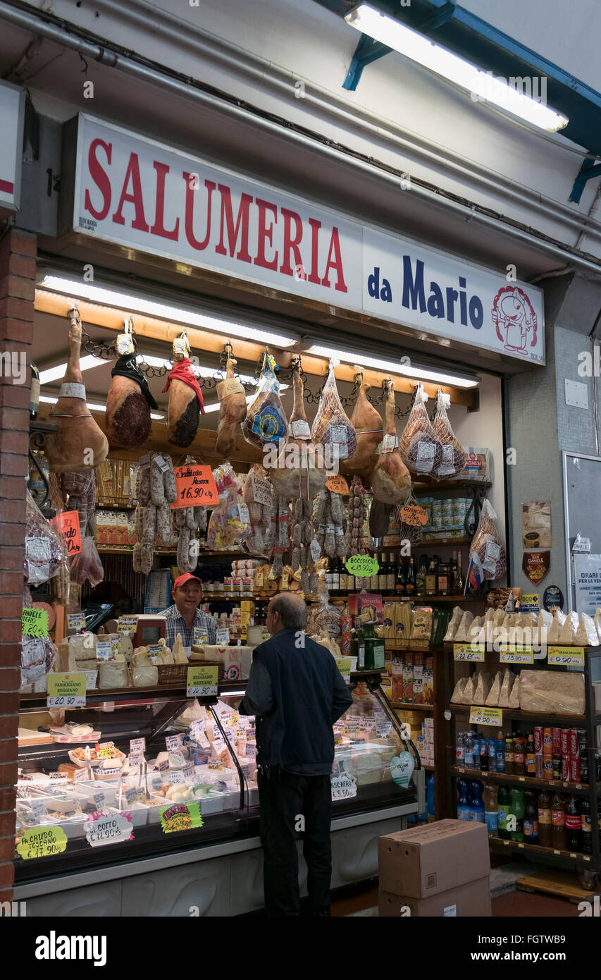 Markthalle, Sanremo, Riviera, Ligurien, Italien | market hall, Sanremo, Riviera, Liguria, Italy Stock Photo