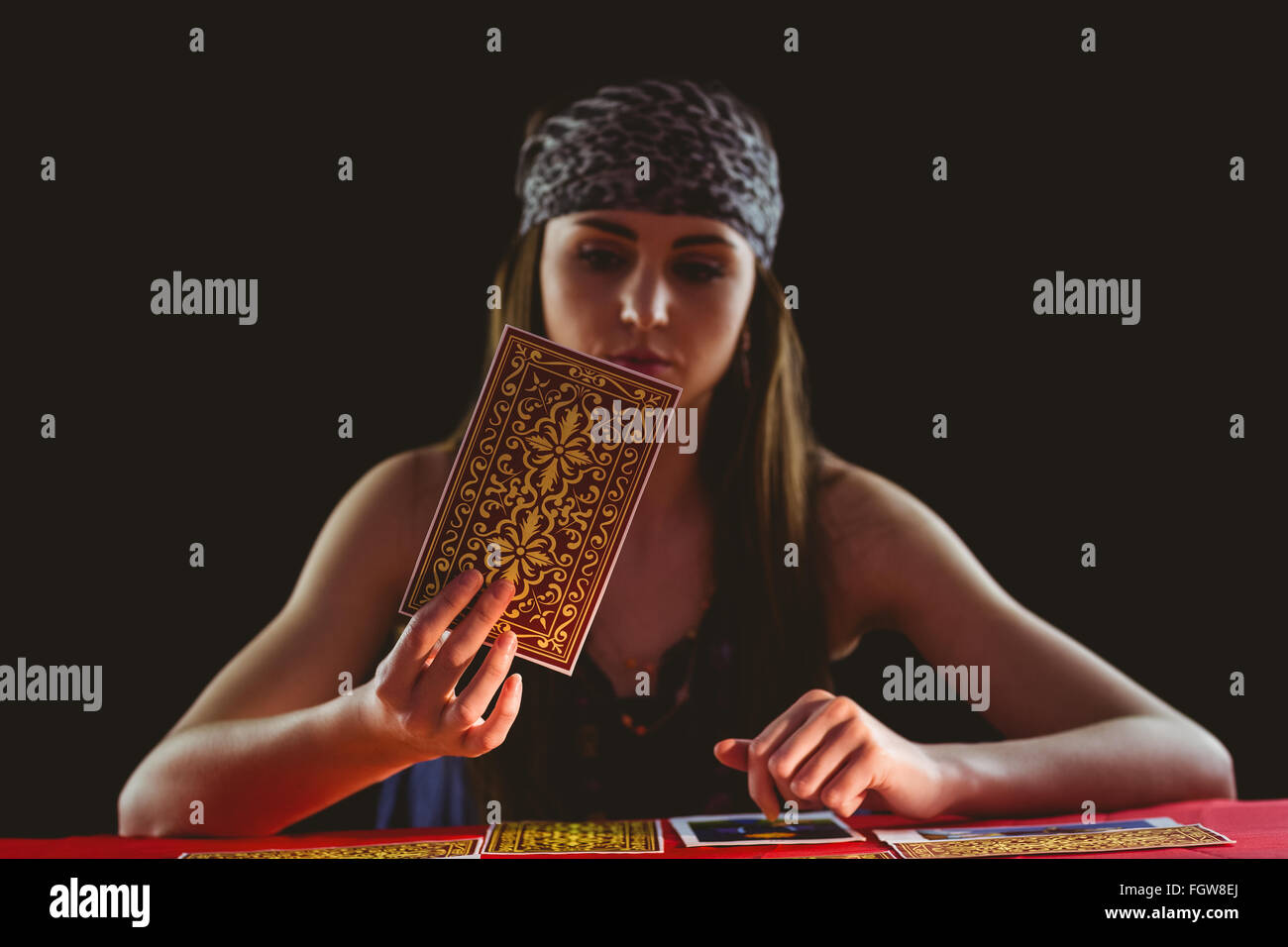 Fortune teller using tarot cards Stock Photo - Alamy